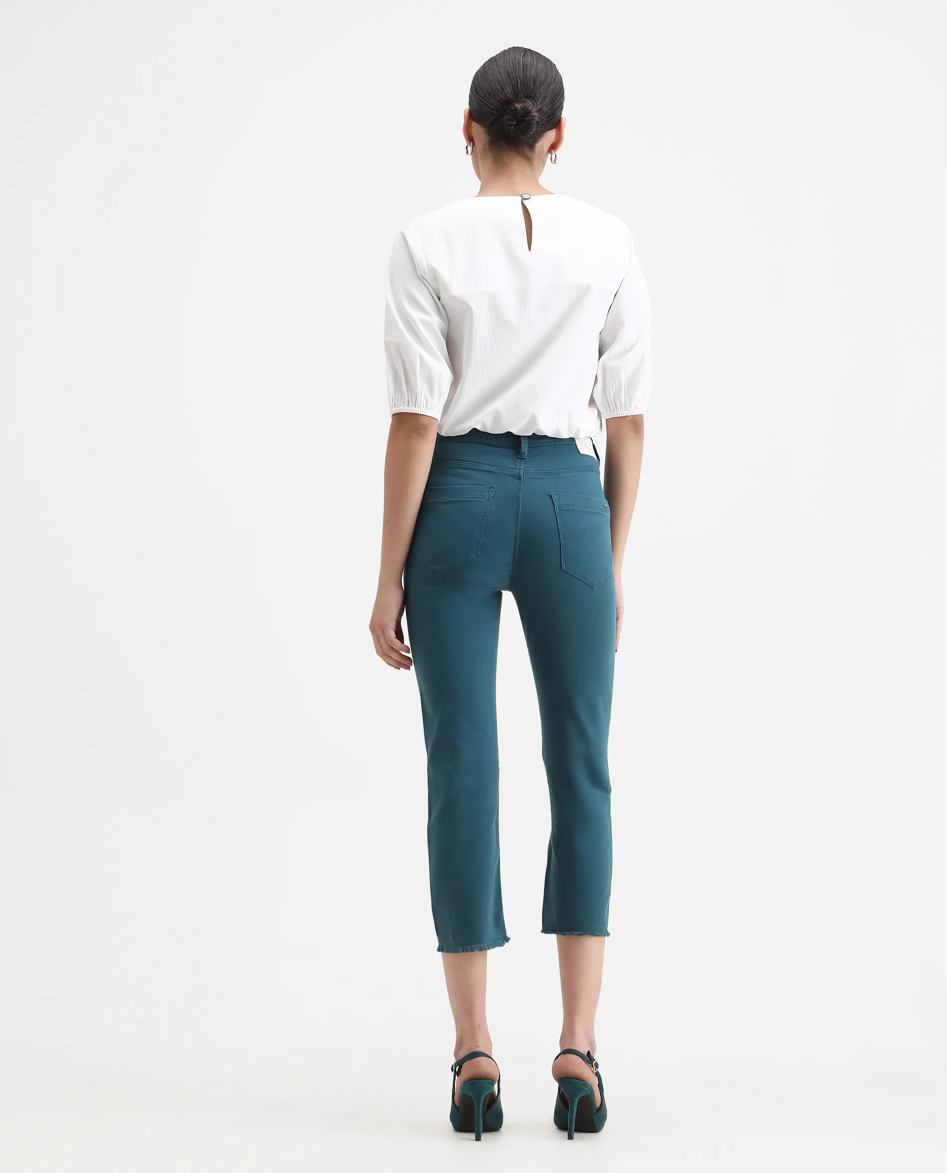 Rareism Women's Admiral Petrol Cotton Blend Plain Ankle Length Regular Fit Jeans - Image 8