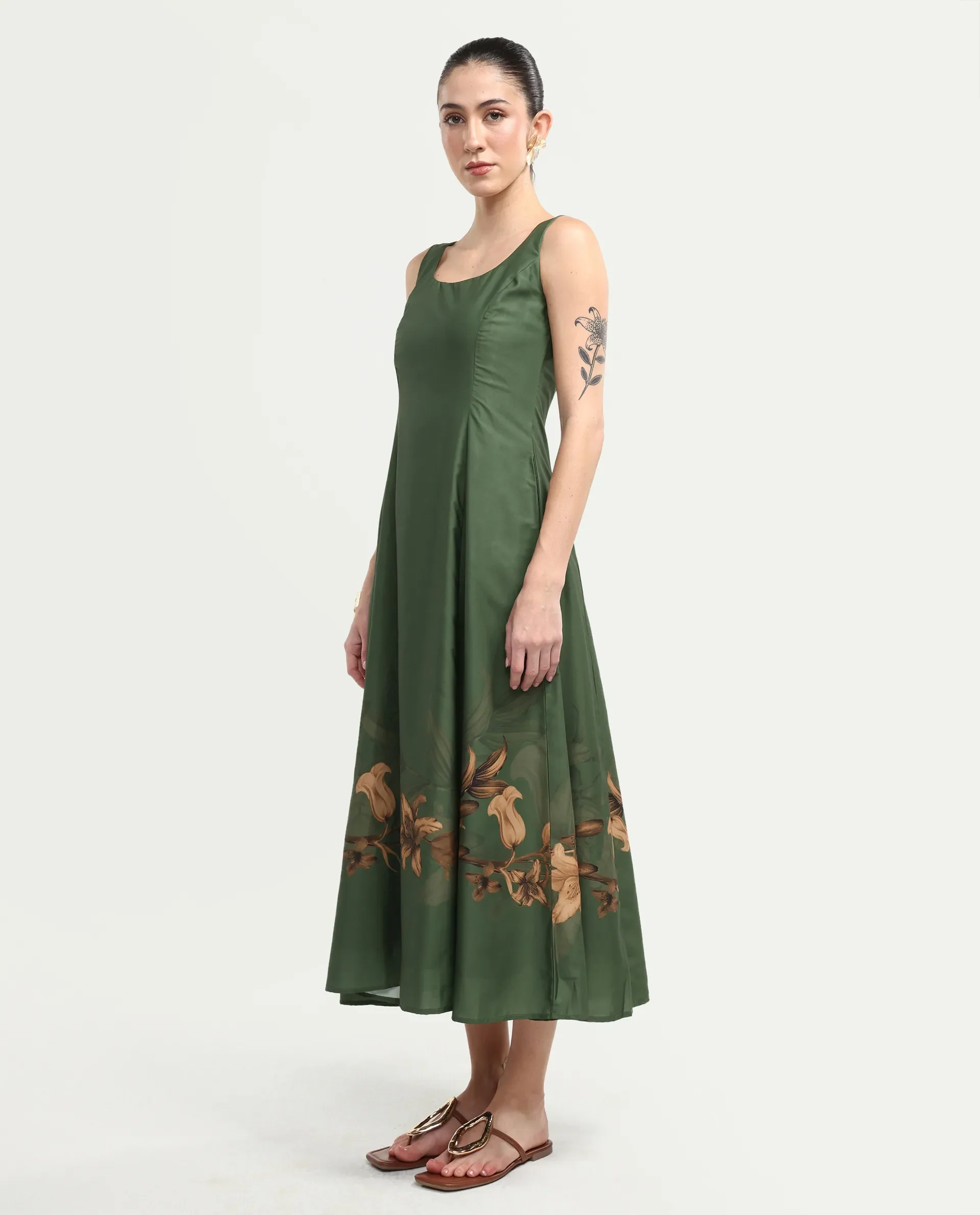 Rareism Women's Aeria Olive Polyester Sleeveless Fit And Flare Floral Print Dress - Image 4