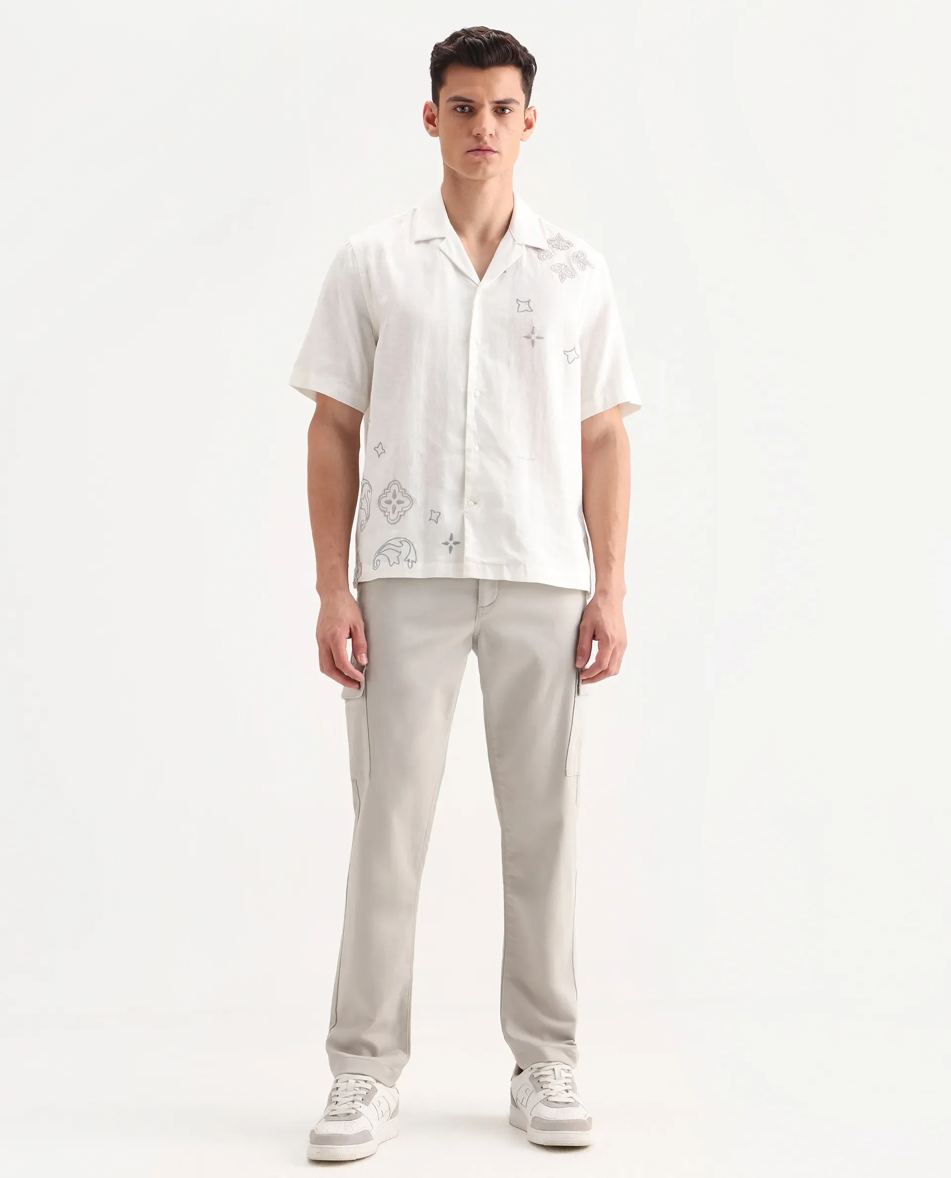 Rare Rabbit Men's Aero Light Grey Cotton Blend Plain Relaxed Fit Trouser - Image 4