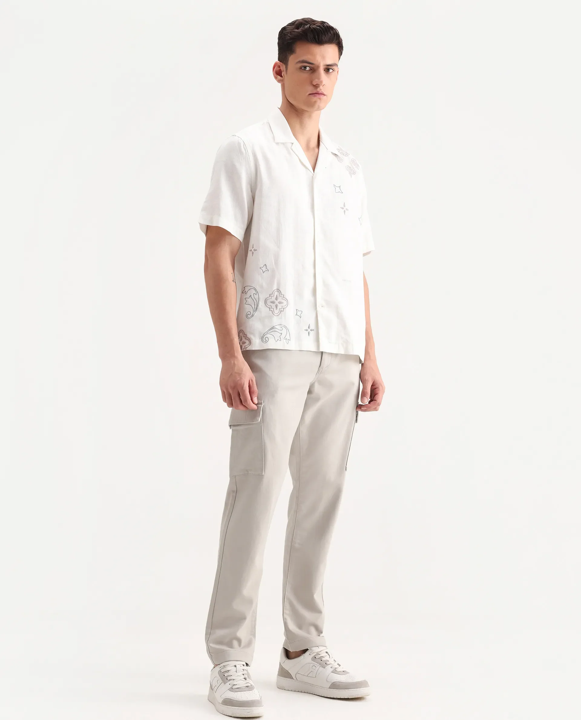 Rare Rabbit Men's Aero Light Grey Cotton Blend Plain Relaxed Fit Trouser - Image 5