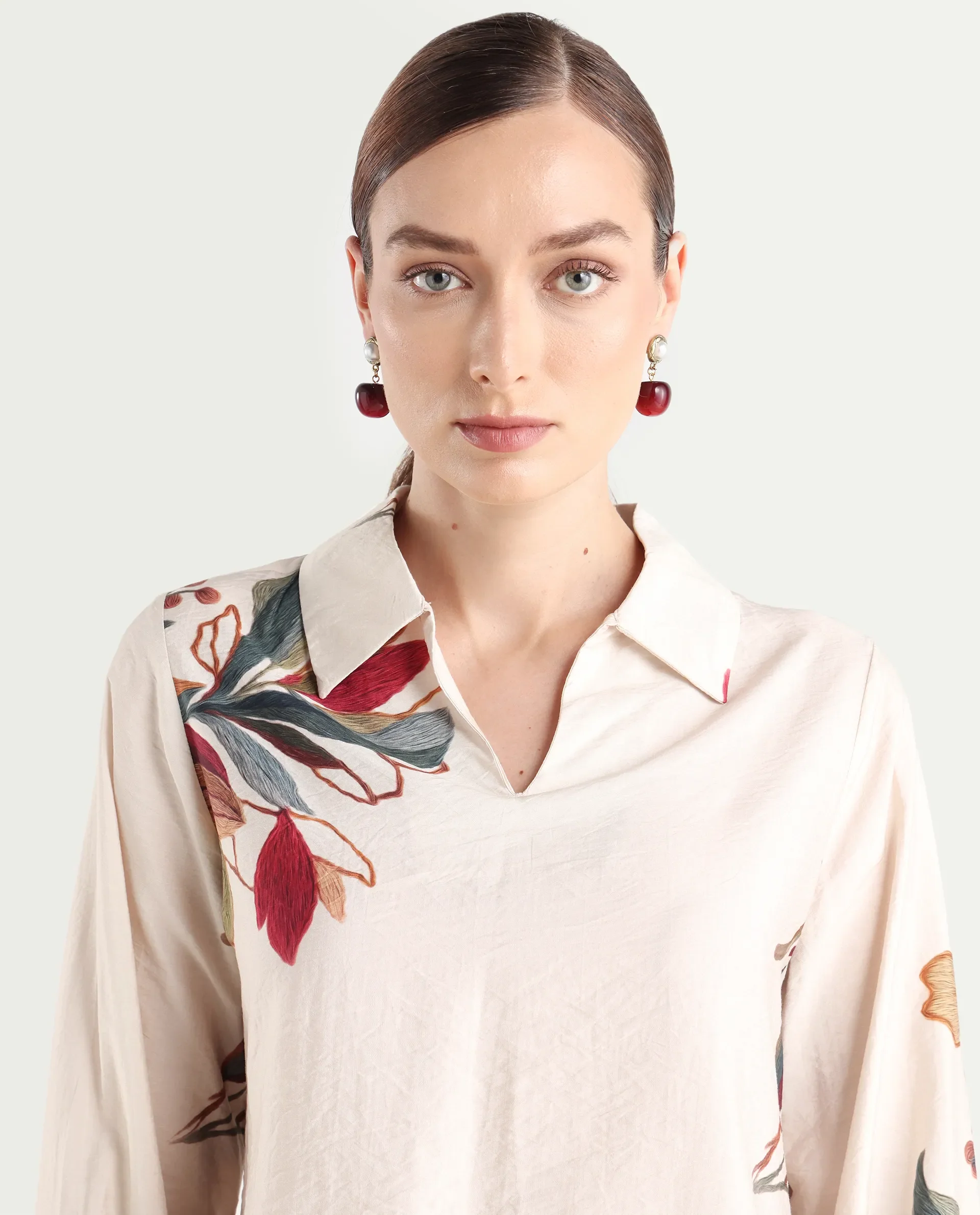 Rareism Women's Aero Beige Viscose Blend Spread Collar Regular Abstract Print Top - Image 4
