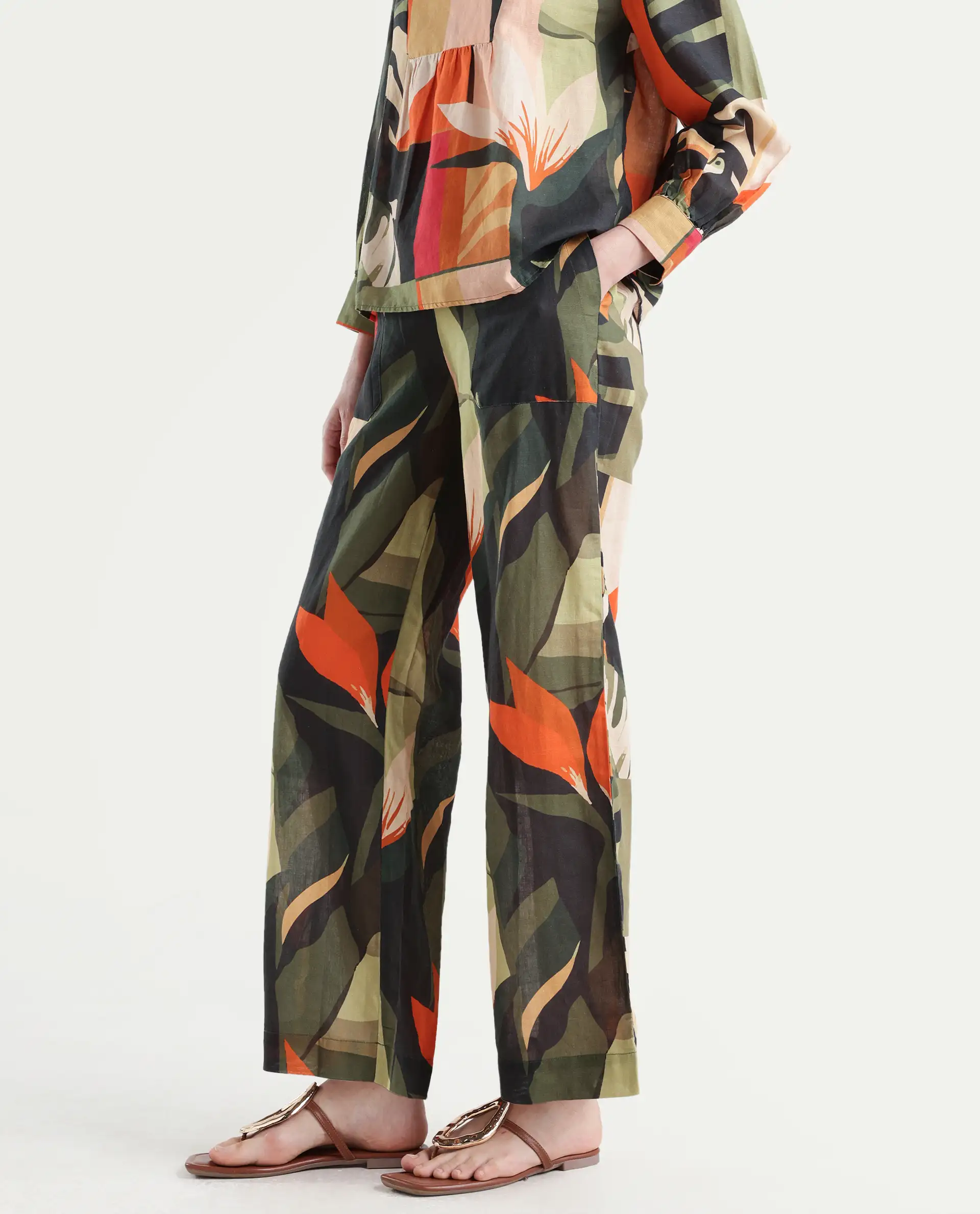 Rareism Women's Agenia-B Pastel Multi Cotton Blend Abstract Print Ankle Length Wide Trouser - Image 2