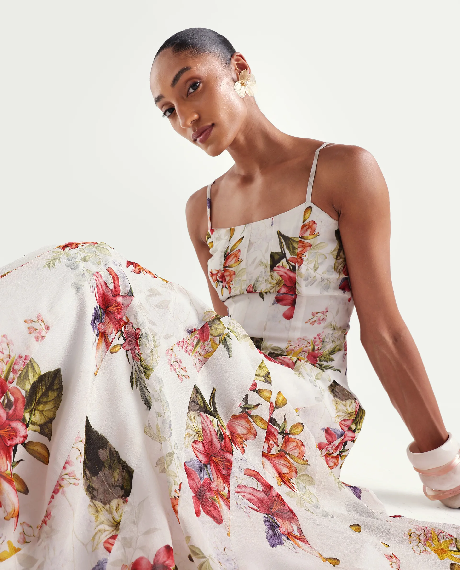 Rareism Women's Ailsa Off White Viscose Blend Sleeveless Fit And Flare Floral Print Dress - Image 4
