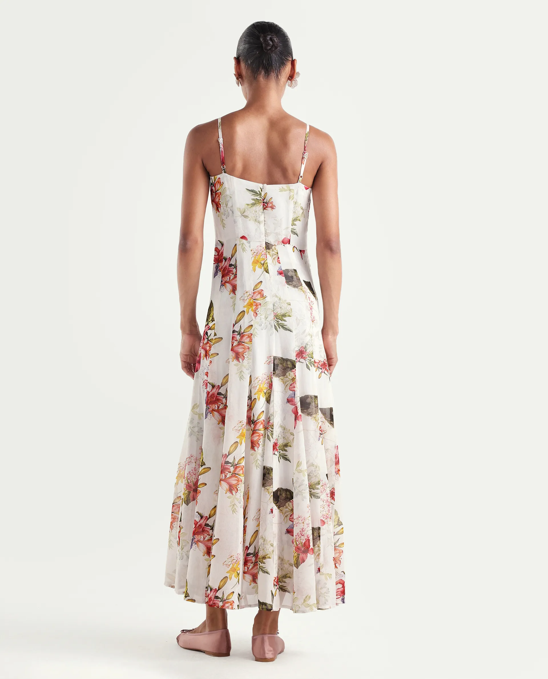 Rareism Women's Ailsa Off White Viscose Blend Sleeveless Fit And Flare Floral Print Dress - Image 8