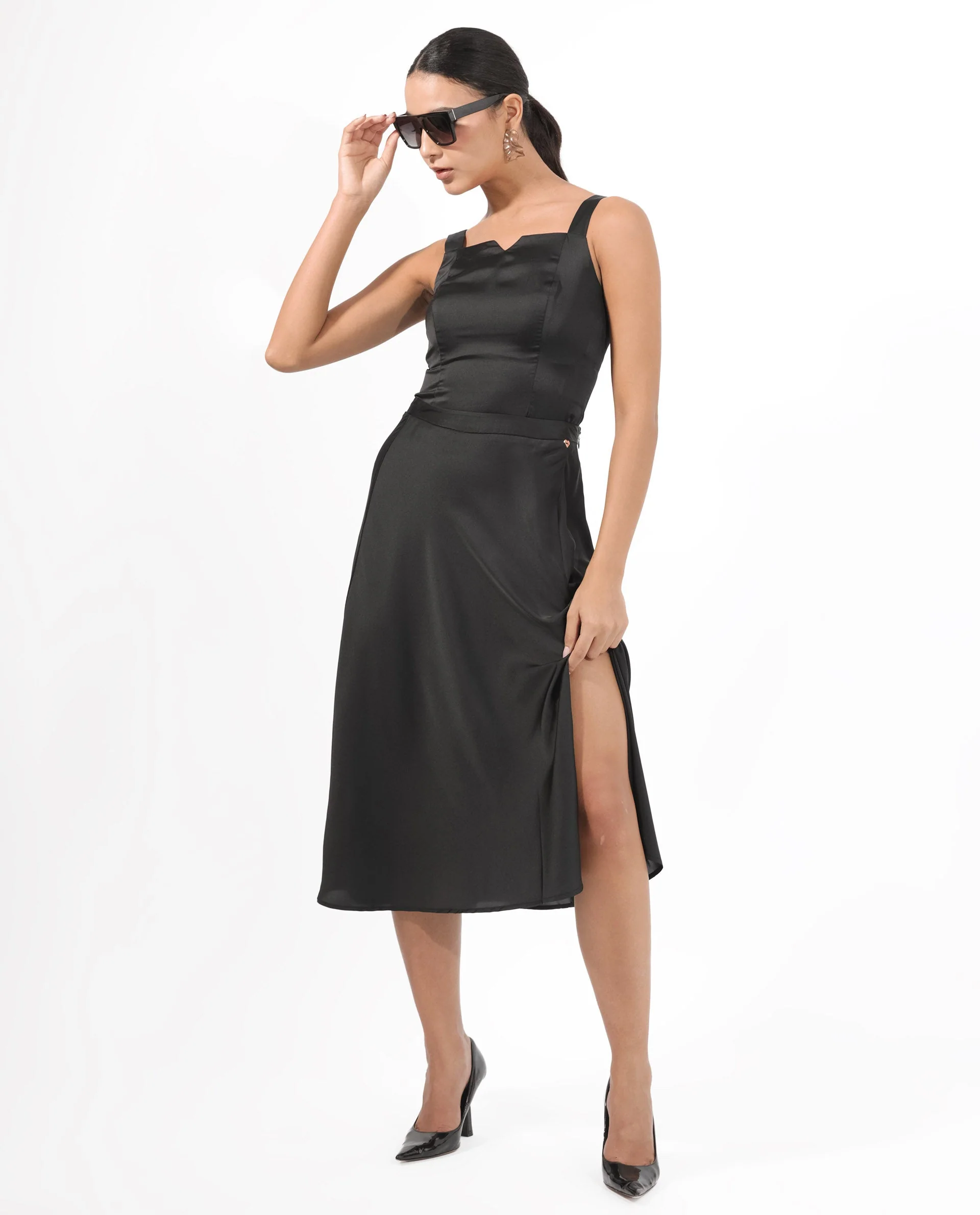 Rareism Women's Ailsa Black Polyester Plain Knee Length Regular Fit Skirt - Image 12