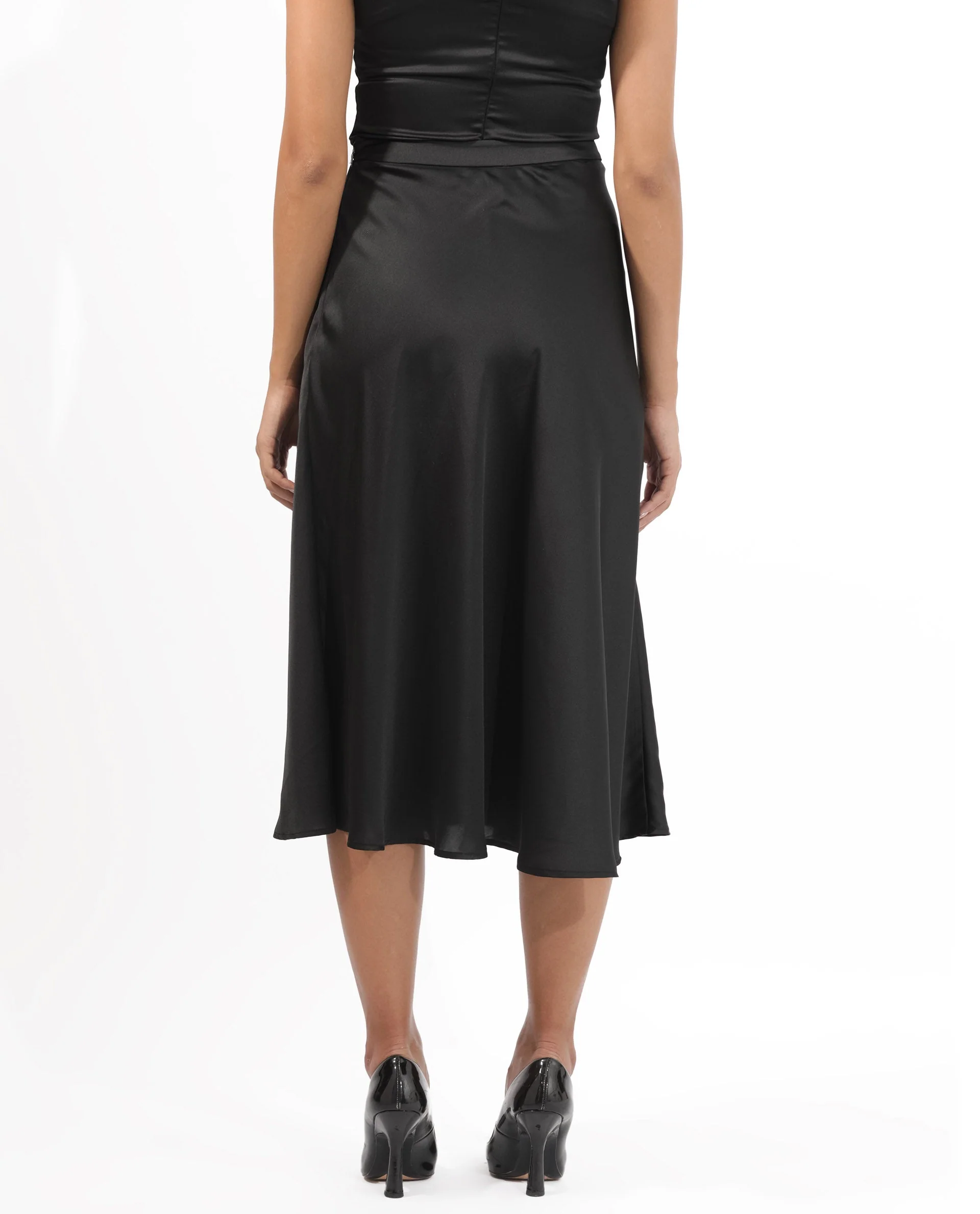 Rareism Women's Ailsa Black Polyester Plain Knee Length Regular Fit Skirt - Image 2