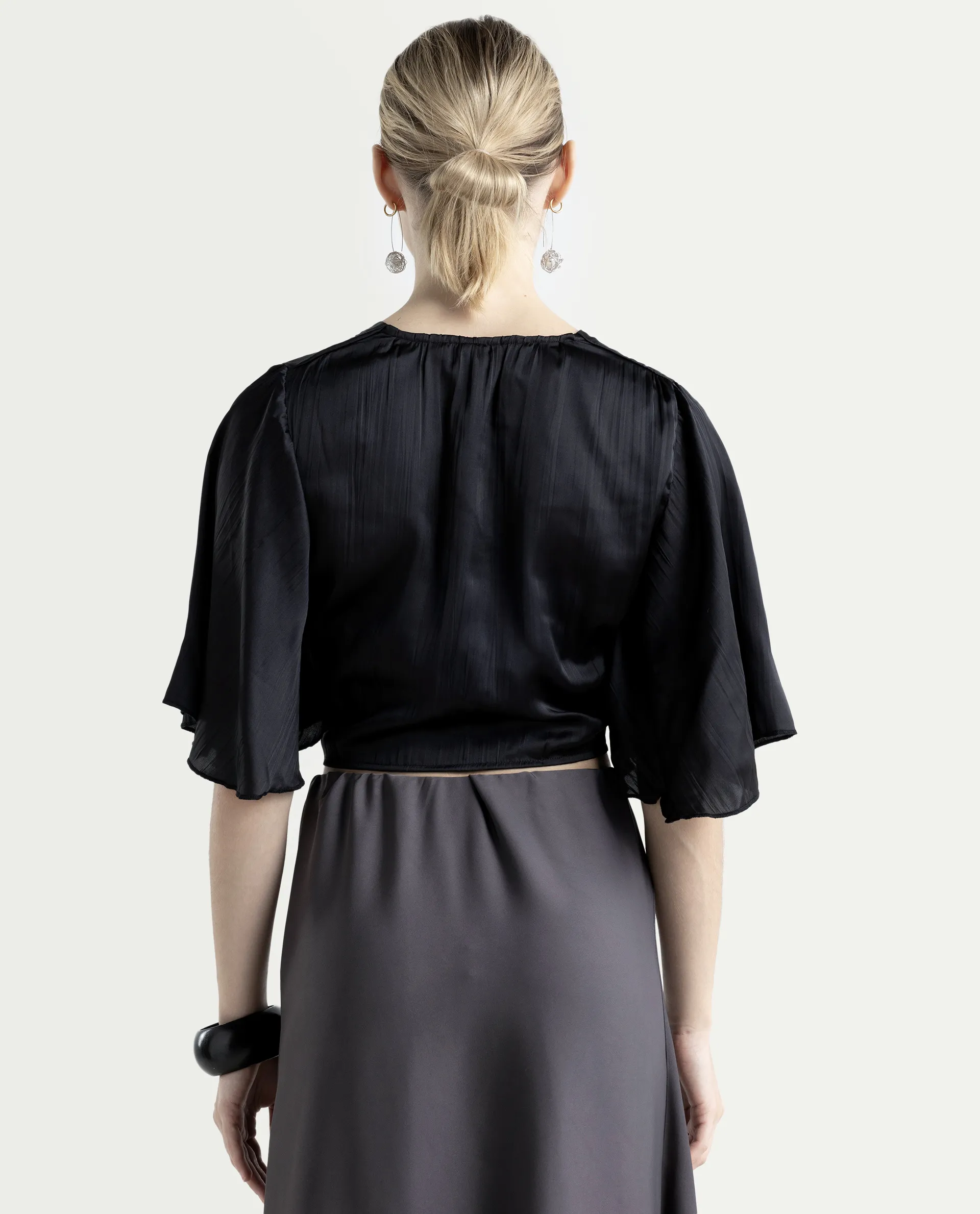 Rareism Women's Ainara Black Polyester V-Neck Plain Flared Sleeve Crop Regular Fit Top - Image 7