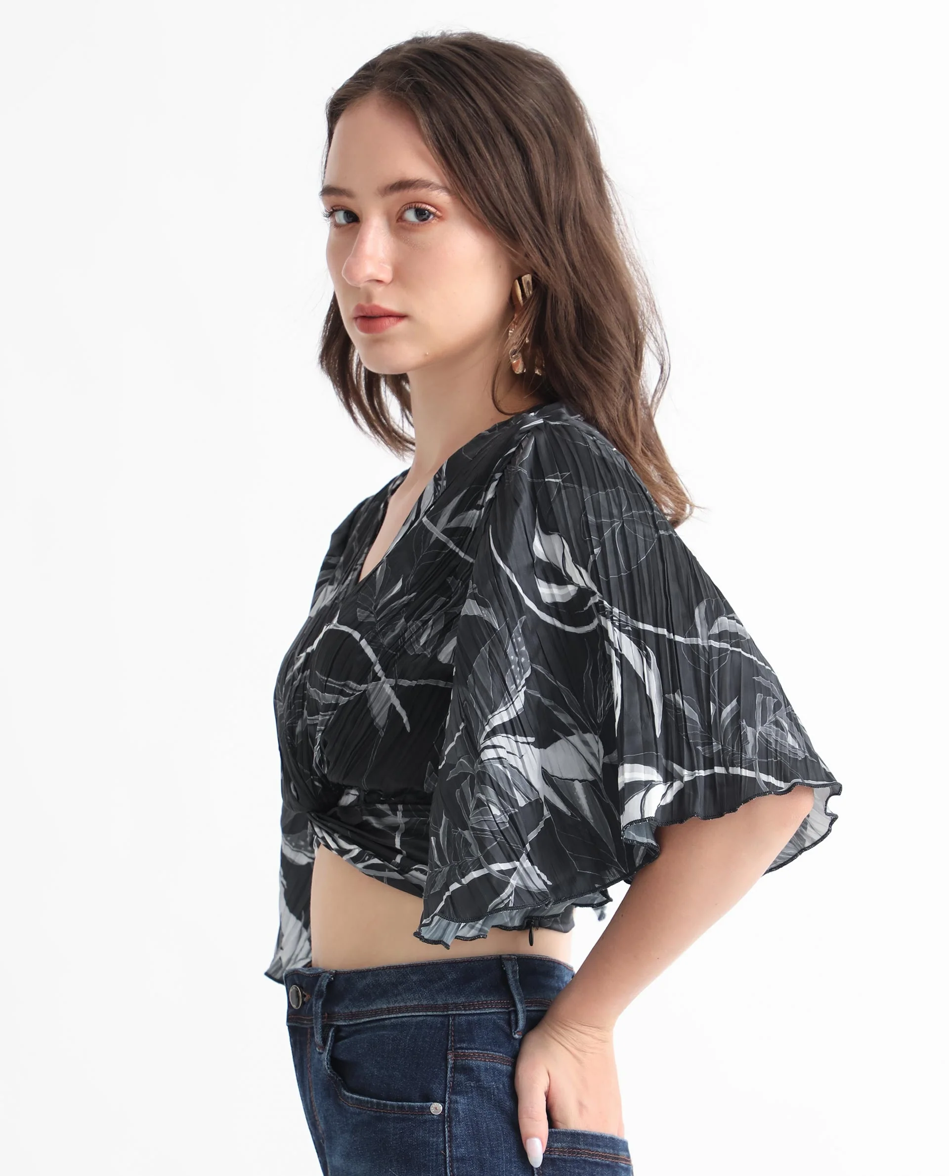 Rareism Women's Ainara Dark Black Polyester V-Neck Abstract Print Flared Sleeve Crop Regular Fit Top - Image 4