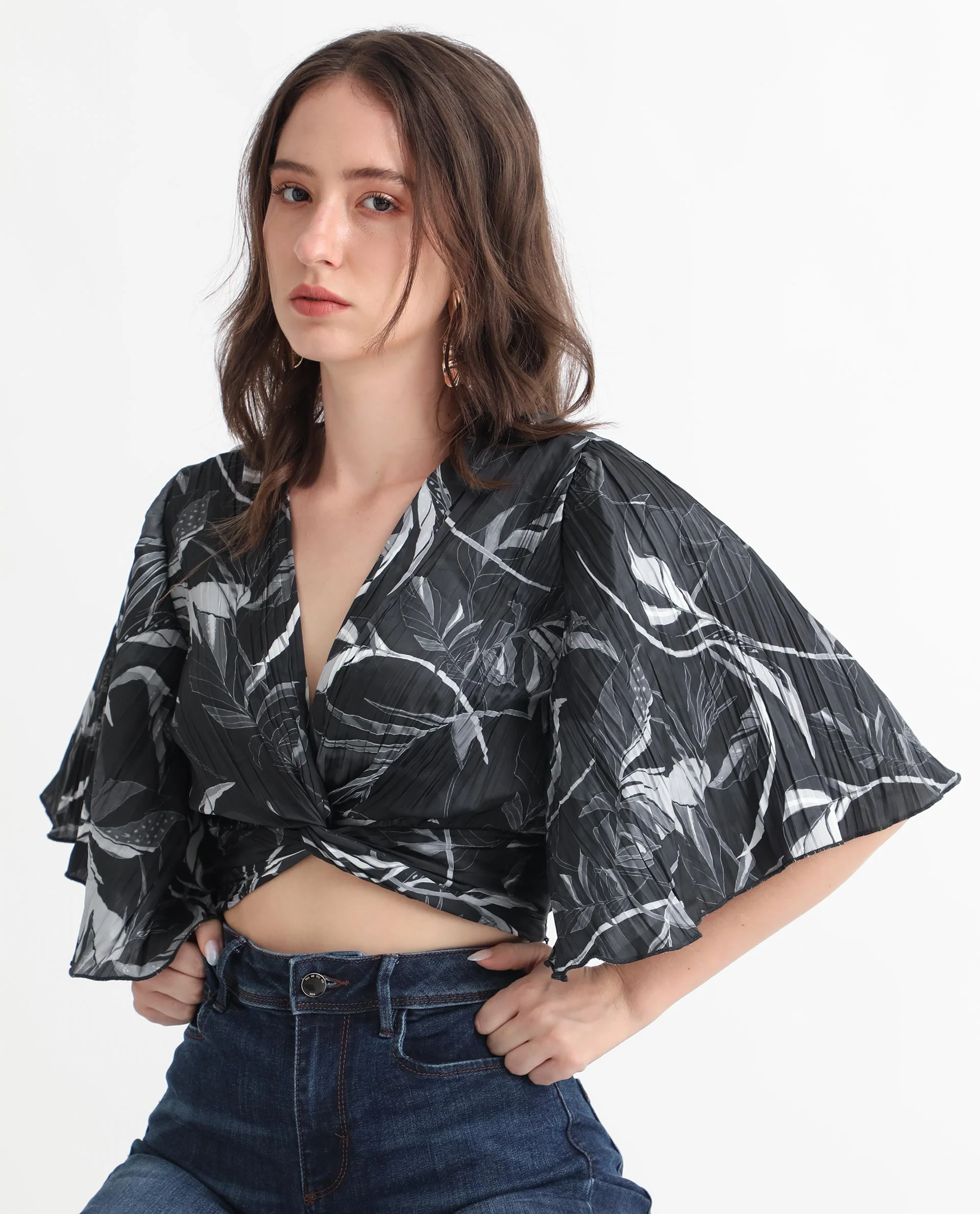 Rareism Women's Ainara Dark Black Polyester V-Neck Abstract Print Flared Sleeve Crop Regular Fit Top - Image 7