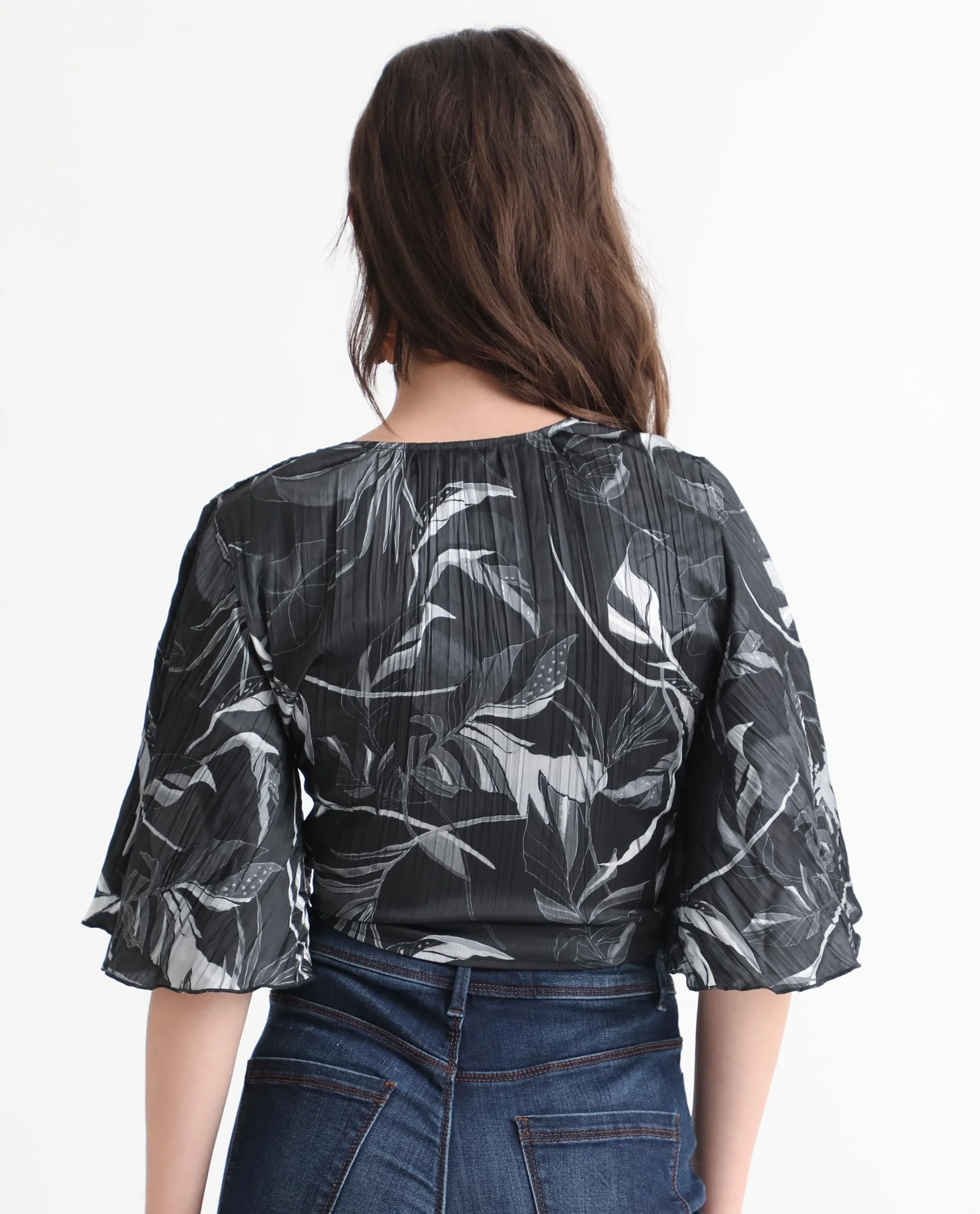 Rareism Women's Ainara Dark Black Polyester V-Neck Abstract Print Flared Sleeve Crop Regular Fit Top - Image 9