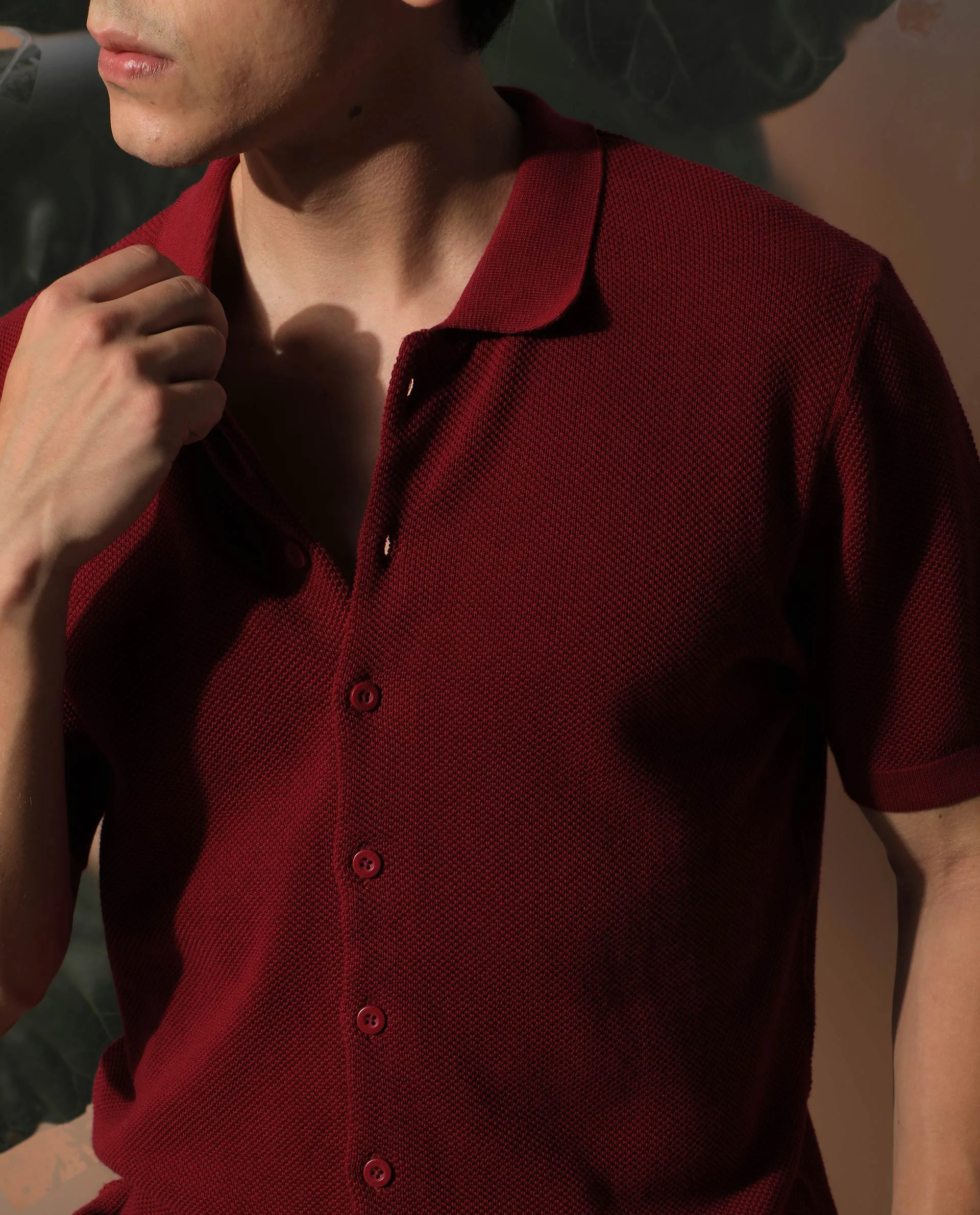 Rare Rabbit Men's Alias Ss Red Plain Regular Fit Half Sleeve Collared Shirt - Image 2