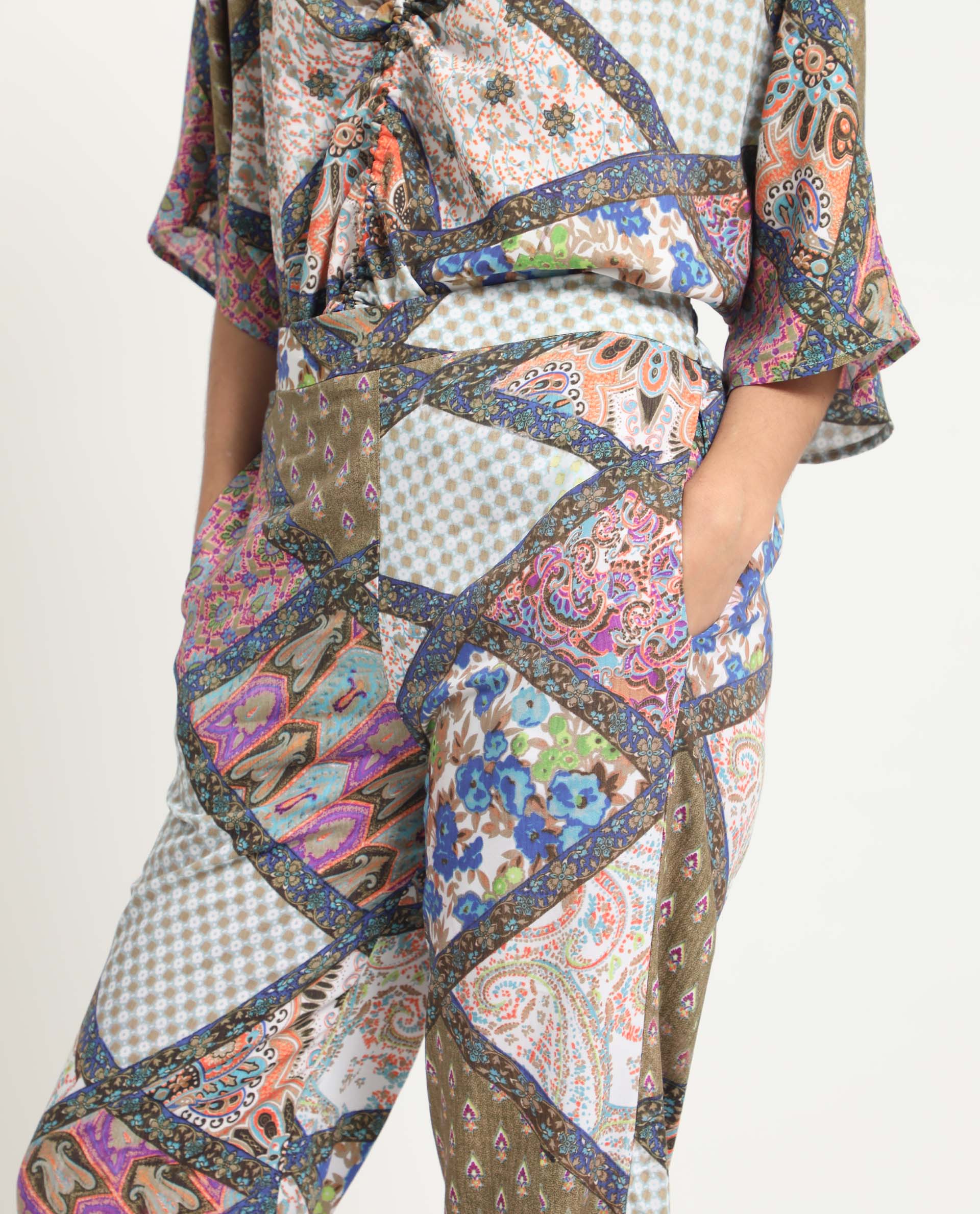 Rareism Women's Allan Multi Viscose Abstract Print Ankle Length Tailored Trouser - Image 2