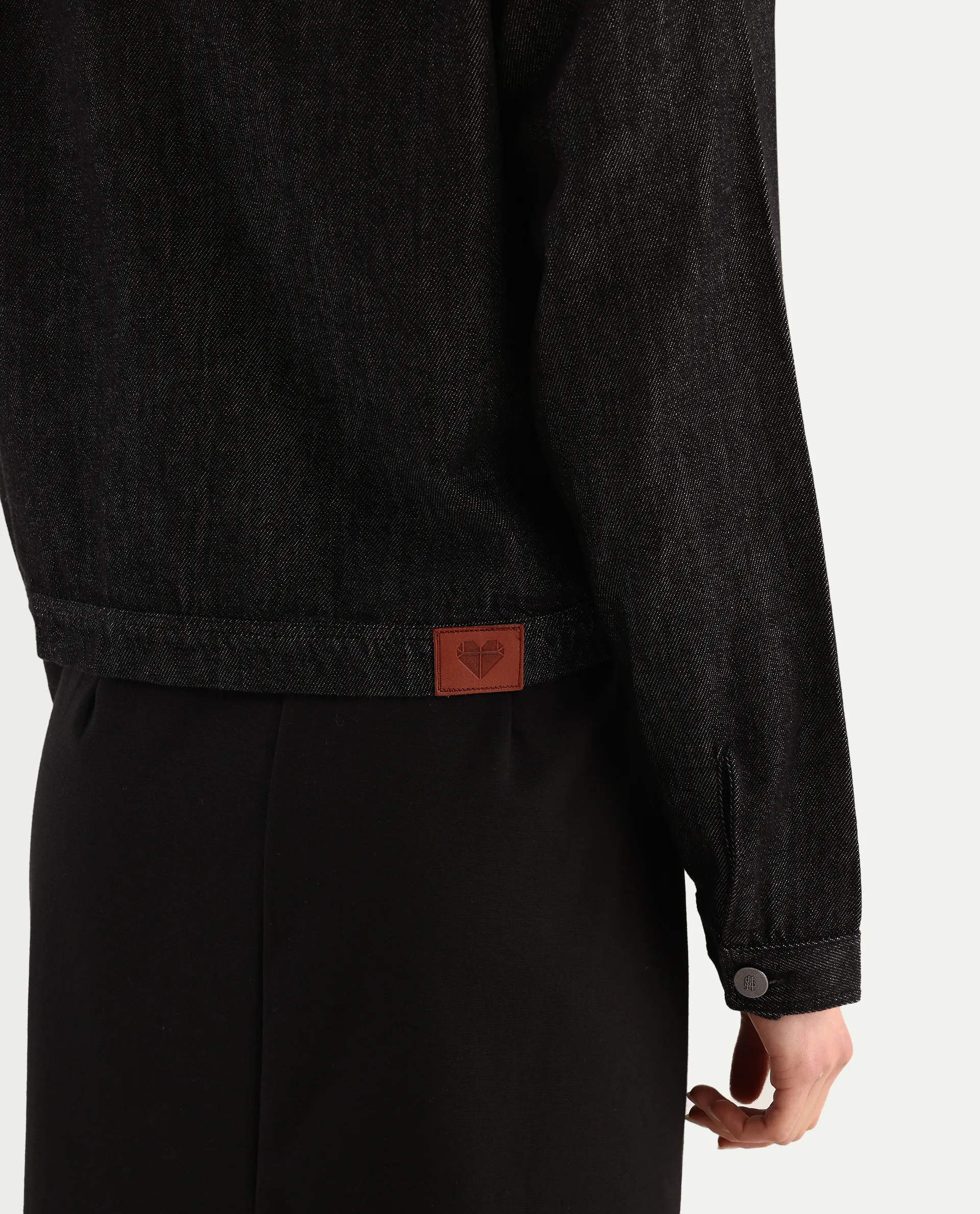 Rareism Women's Allin Black Cotton Drop Collar Plain Cuffed Sleeve Regular Fit Jacket - Image 5