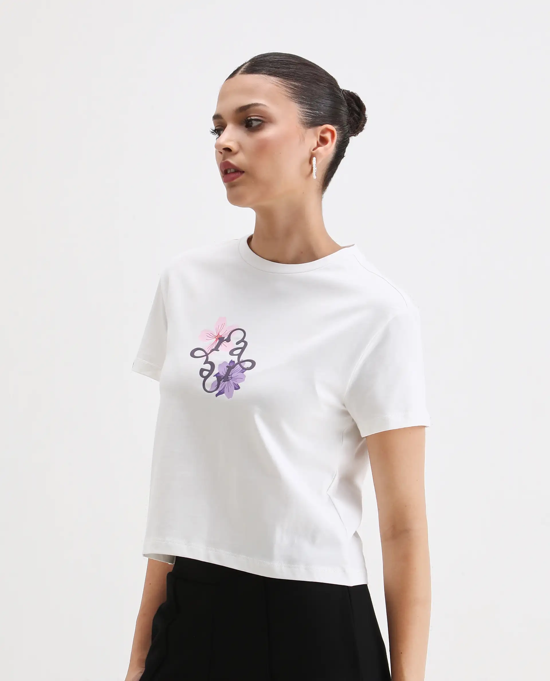 Rareism Women's Alore Off White Cotton Blend Crew Neck Graphic Print Crop Regular Fit T-Shirt - Image 7