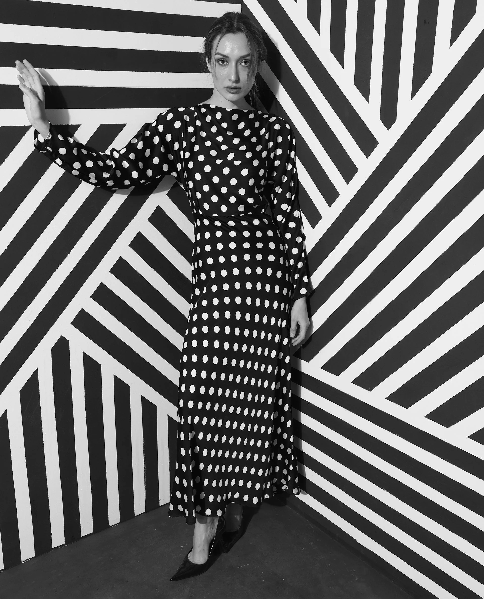Rareism Women's Alsus Black Polyester Boat Neck Polka Print Extended Sleeves Knee Length Tailored Dress - Image 15
