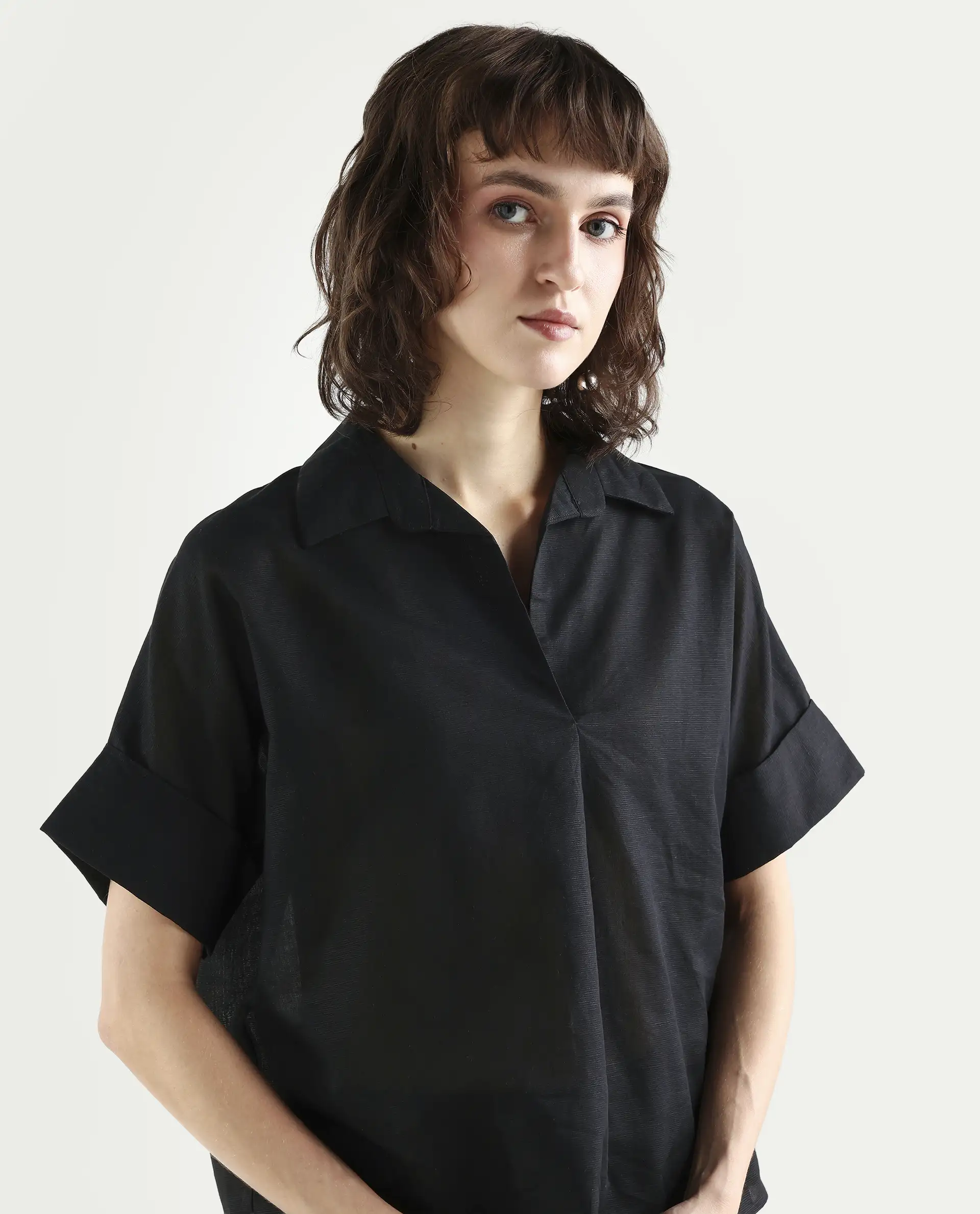 Rareism Women's Alzure Black Linen Blend Half Sleeve Jonny Collar Boxy Plain Top - Image 4