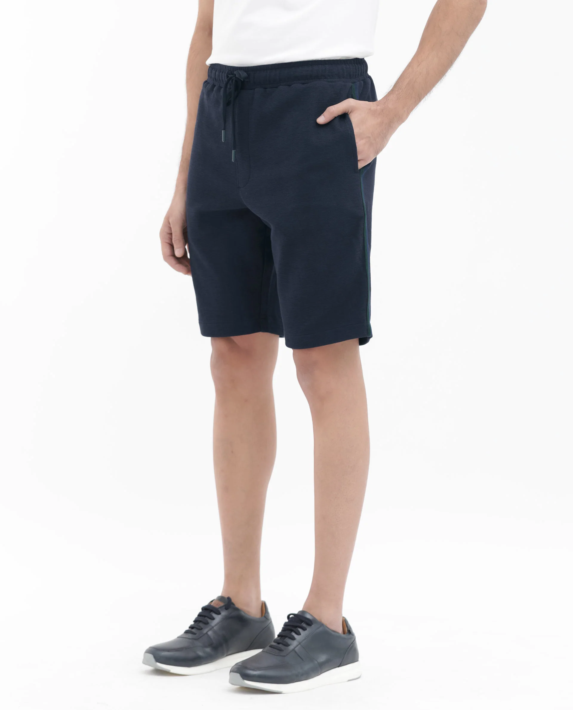 Rare Rabbit Men's Ambet Dusky Navy Cotton Blend Plain Relaxed Fit Shorts - Image 3