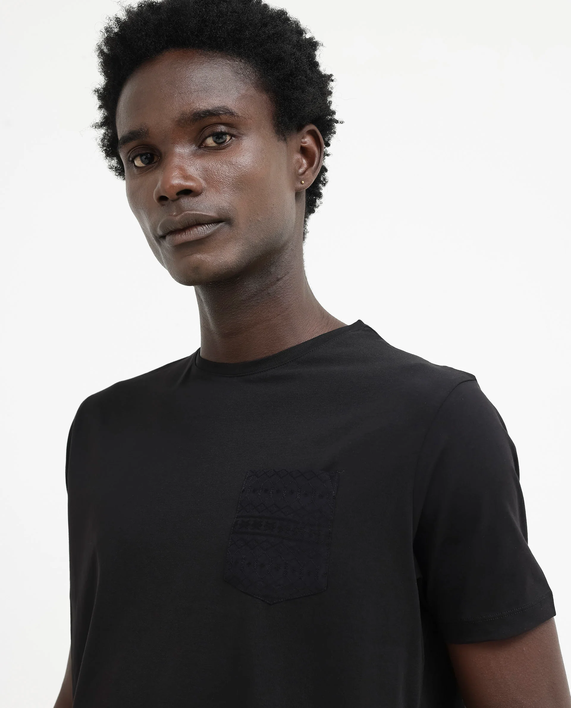 Rare Rabbit Men's Ammos Black Cotton Blend Plain Regular Fit Half Sleeve Crew Neck T-Shirt - Image 7