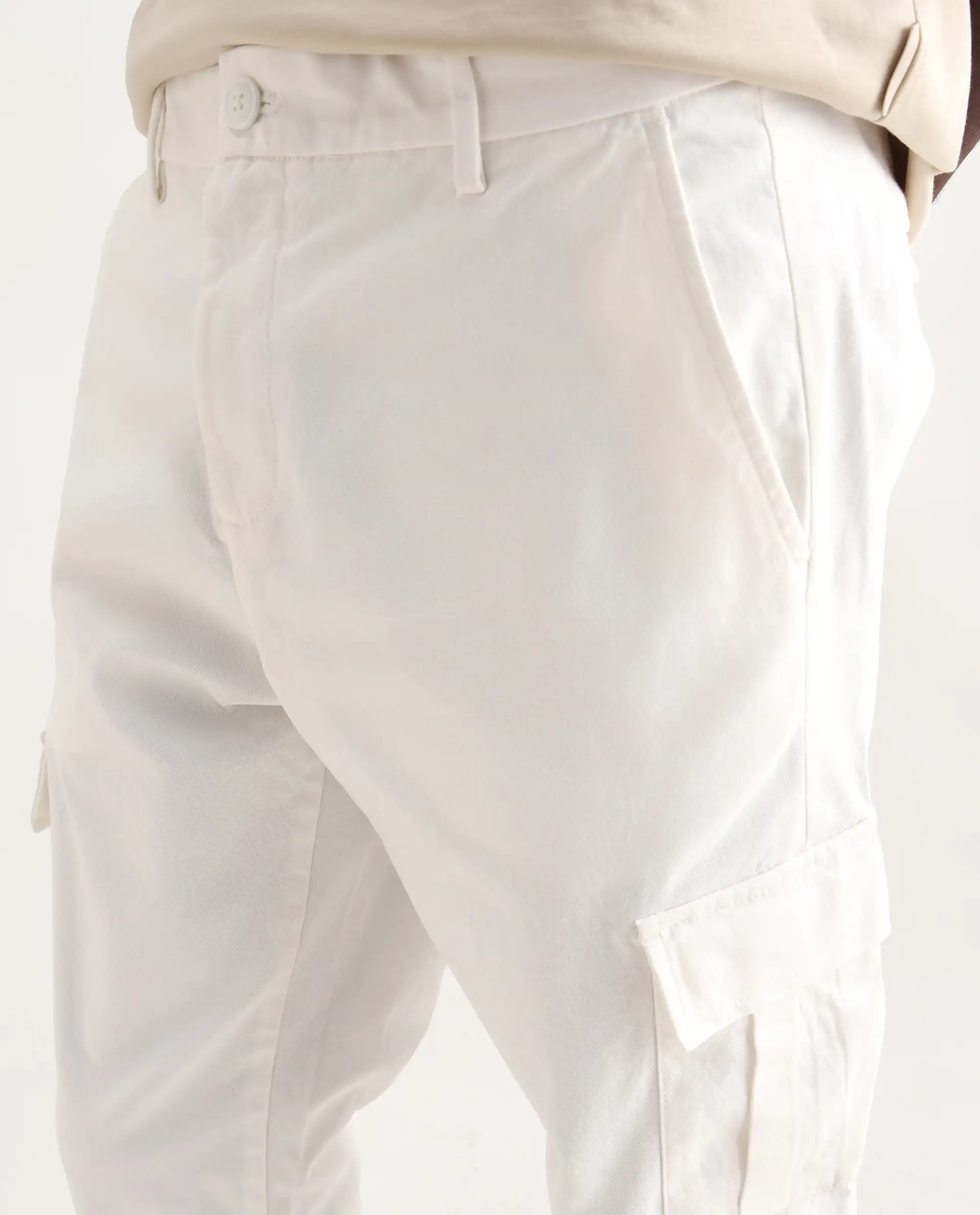 Rare Rabbit Men's Apex Light White Linen Plain Regular Fit Trouser - Image 3