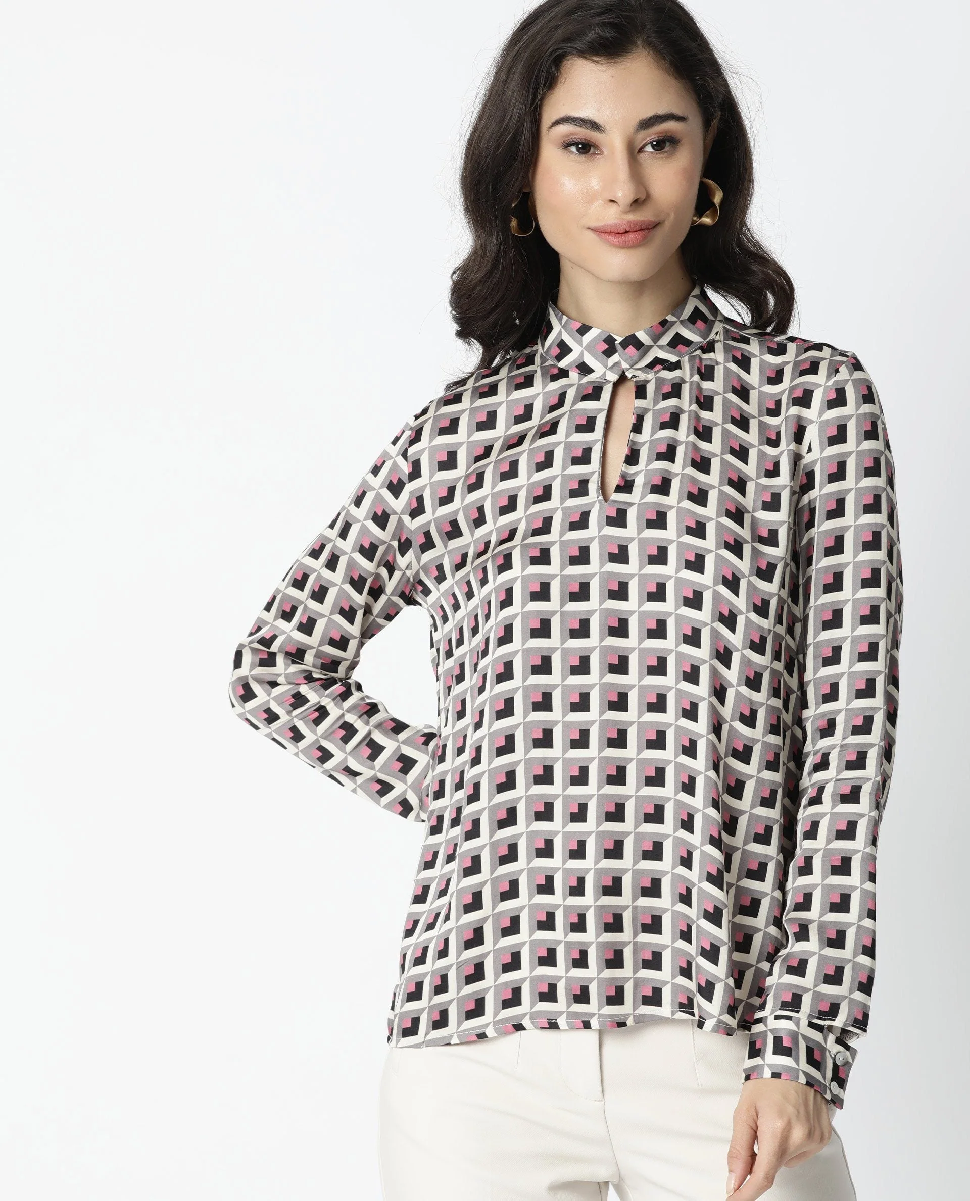Rareism Women's Appar Offwhite Mandarin Collar Geometric Print Tailored Top