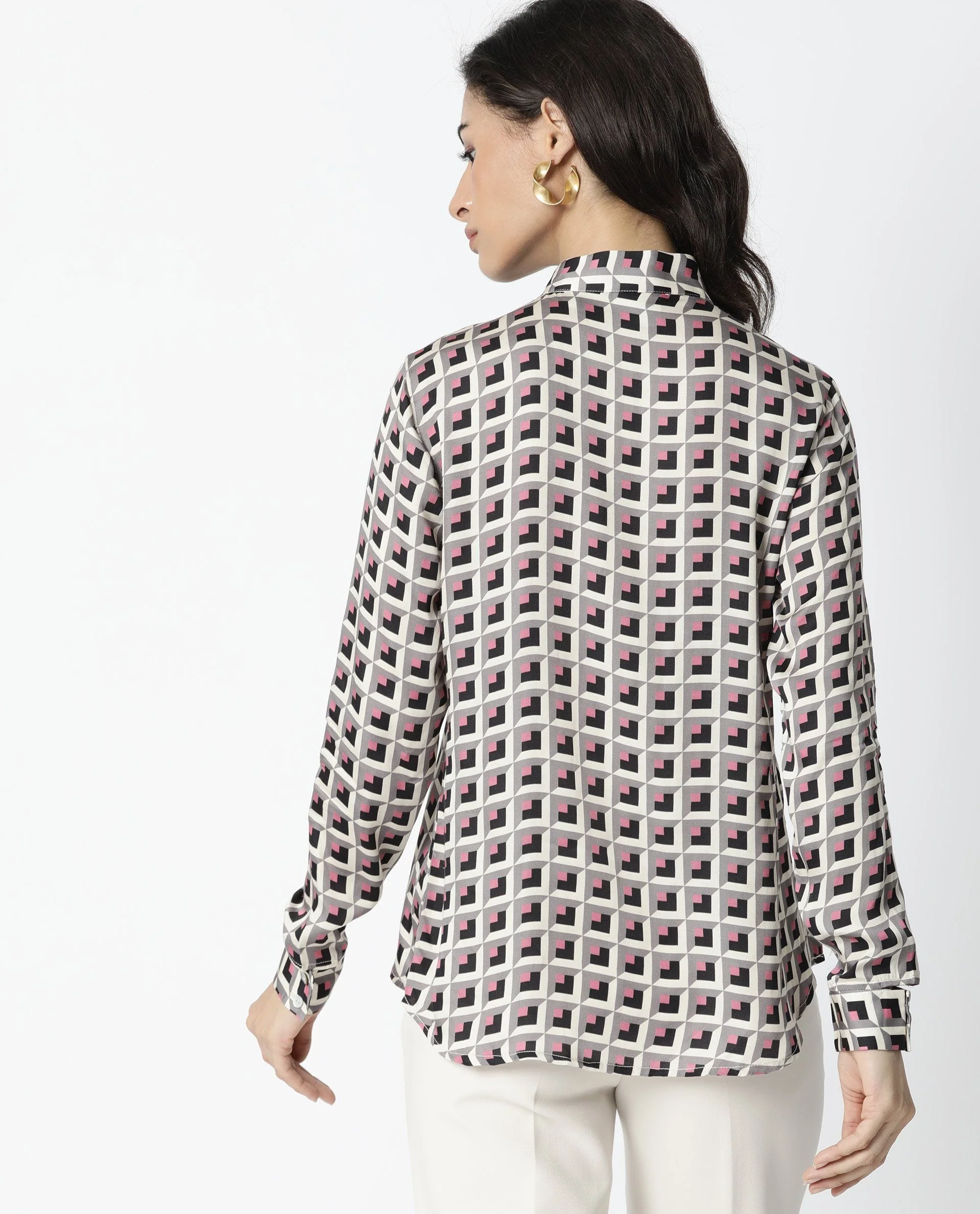 Rareism Women's Appar Offwhite Mandarin Collar Geometric Print Tailored Top - Image 3