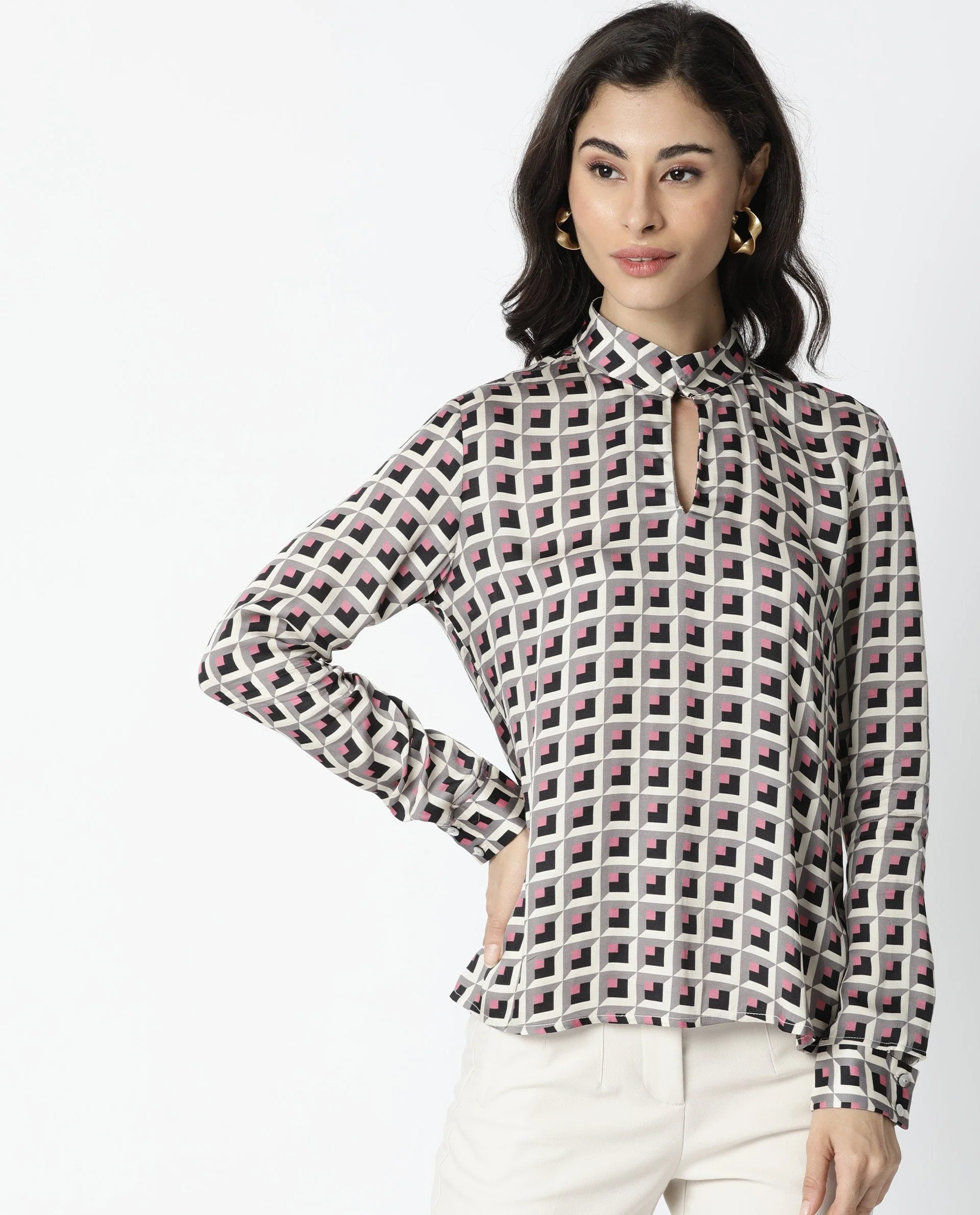 Rareism Women's Appar Offwhite Mandarin Collar Geometric Print Tailored Top - Image 5