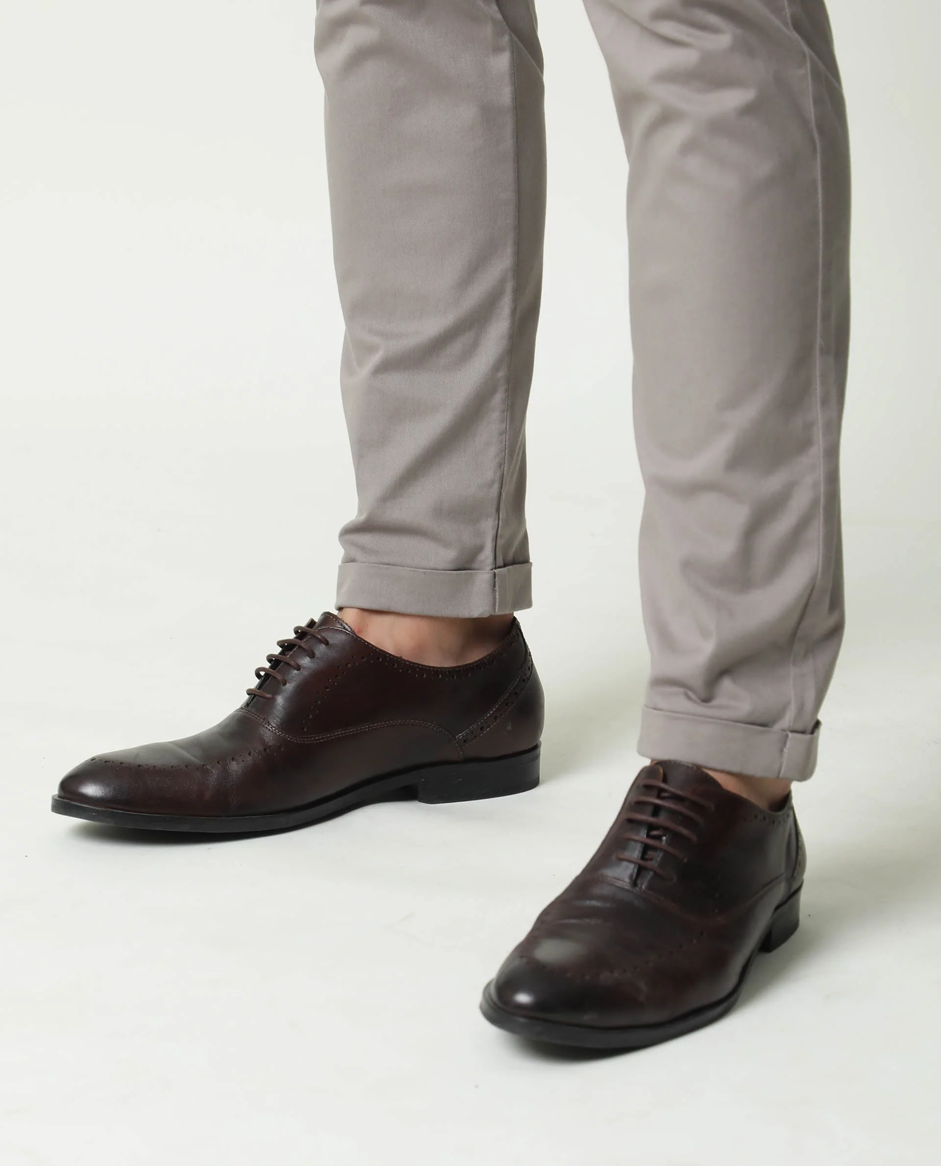 Rare Rabbit Men's Aps Grey Cotton Plain Slim Fit Trouser - Image 6