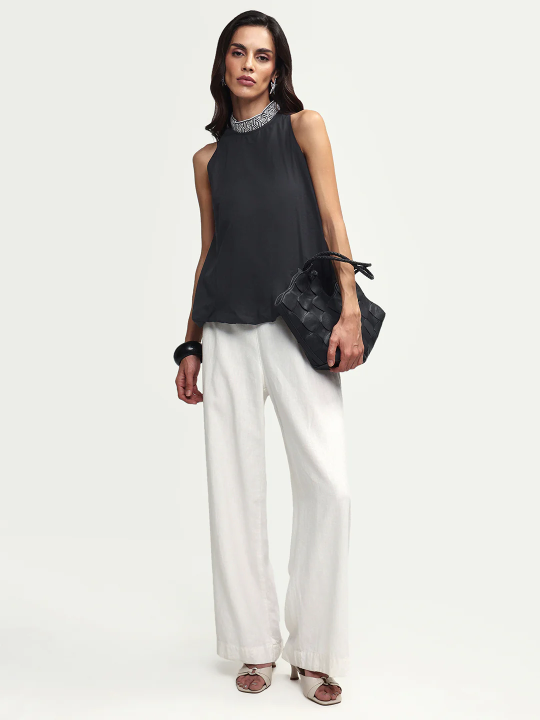 Rareism Women's Arezzo-T Black Cotton Mandarin Collar Plain Sleeveless Balloon Top - Image 2