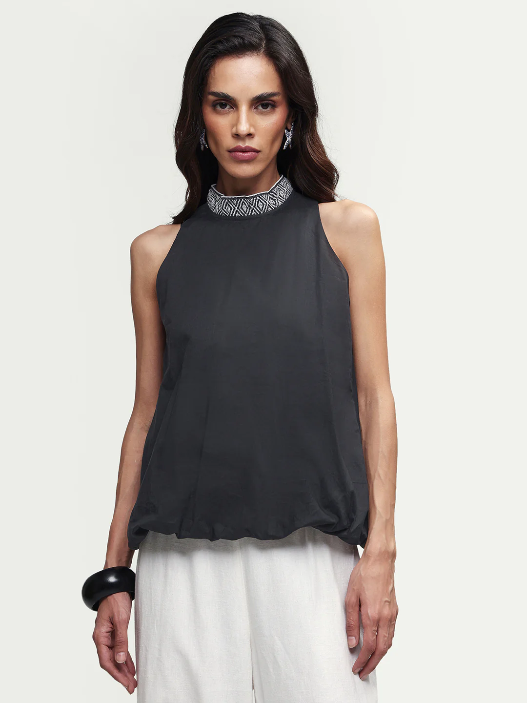 Rareism Women's Arezzo-T Black Cotton Mandarin Collar Plain Sleeveless Balloon Top - Image 3
