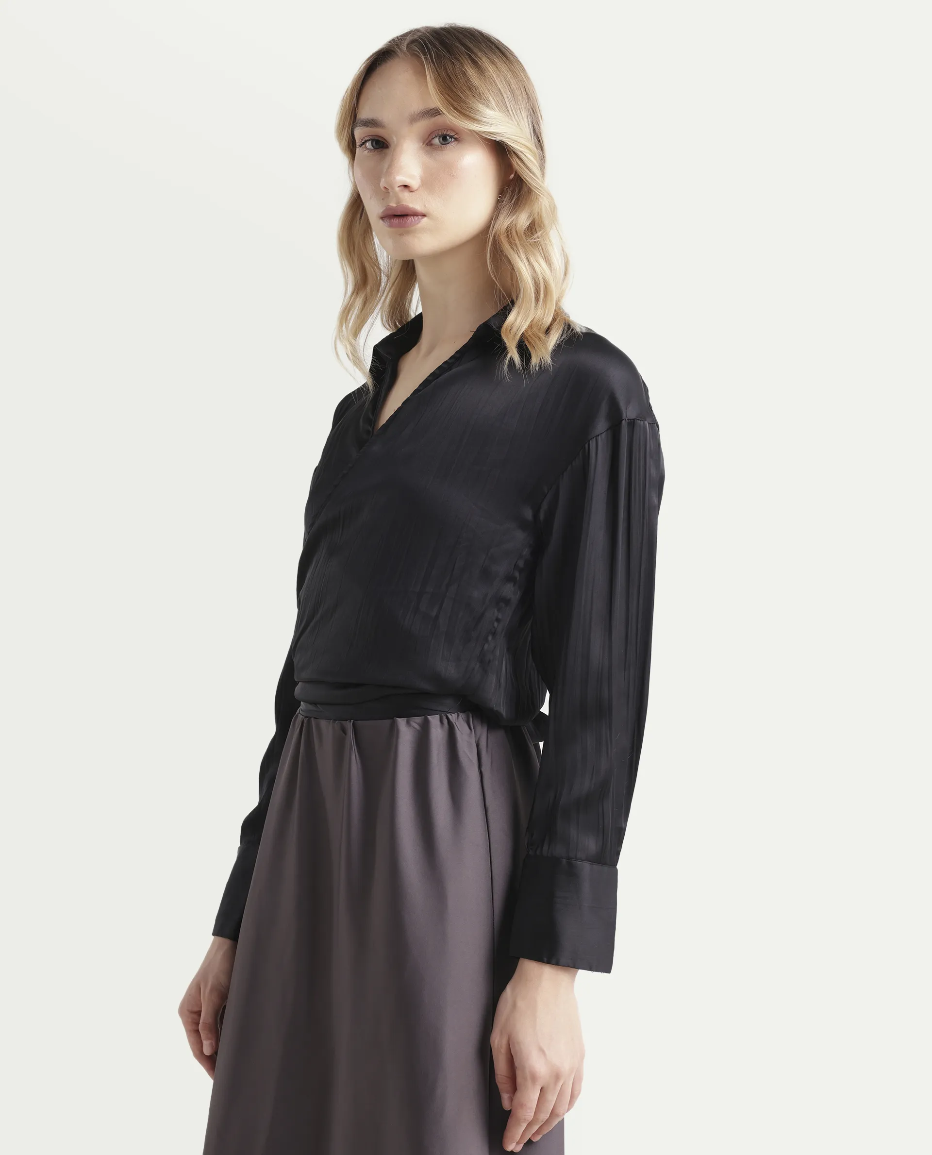 Rareism Women's Arinko Black Polyester V-Neck Plain Cuffed Sleeve Regular Fit Top - Image 5