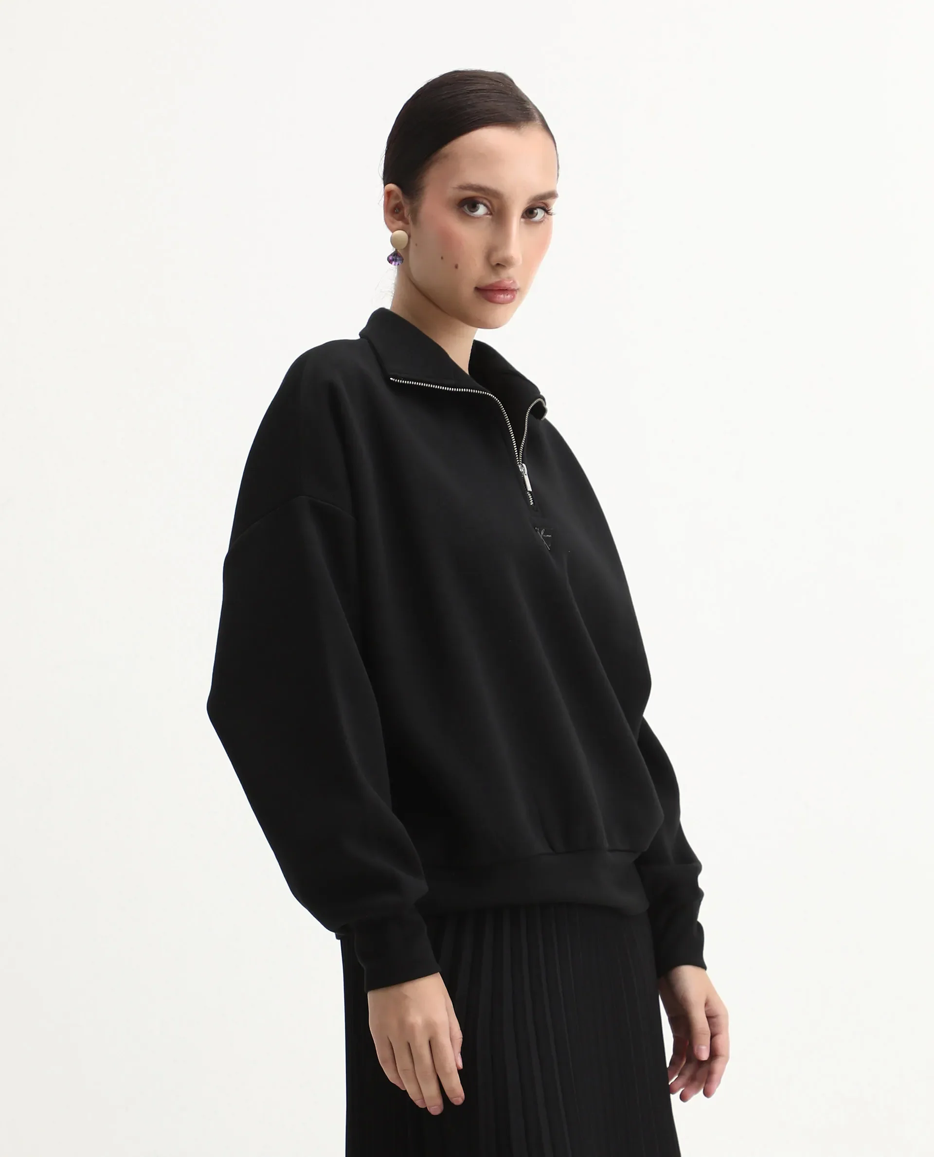 Rareism Women's Ario Black Cotton Blend Fabric Spread Collar Relaxed Fit Printed Sweatshirt - Image 7