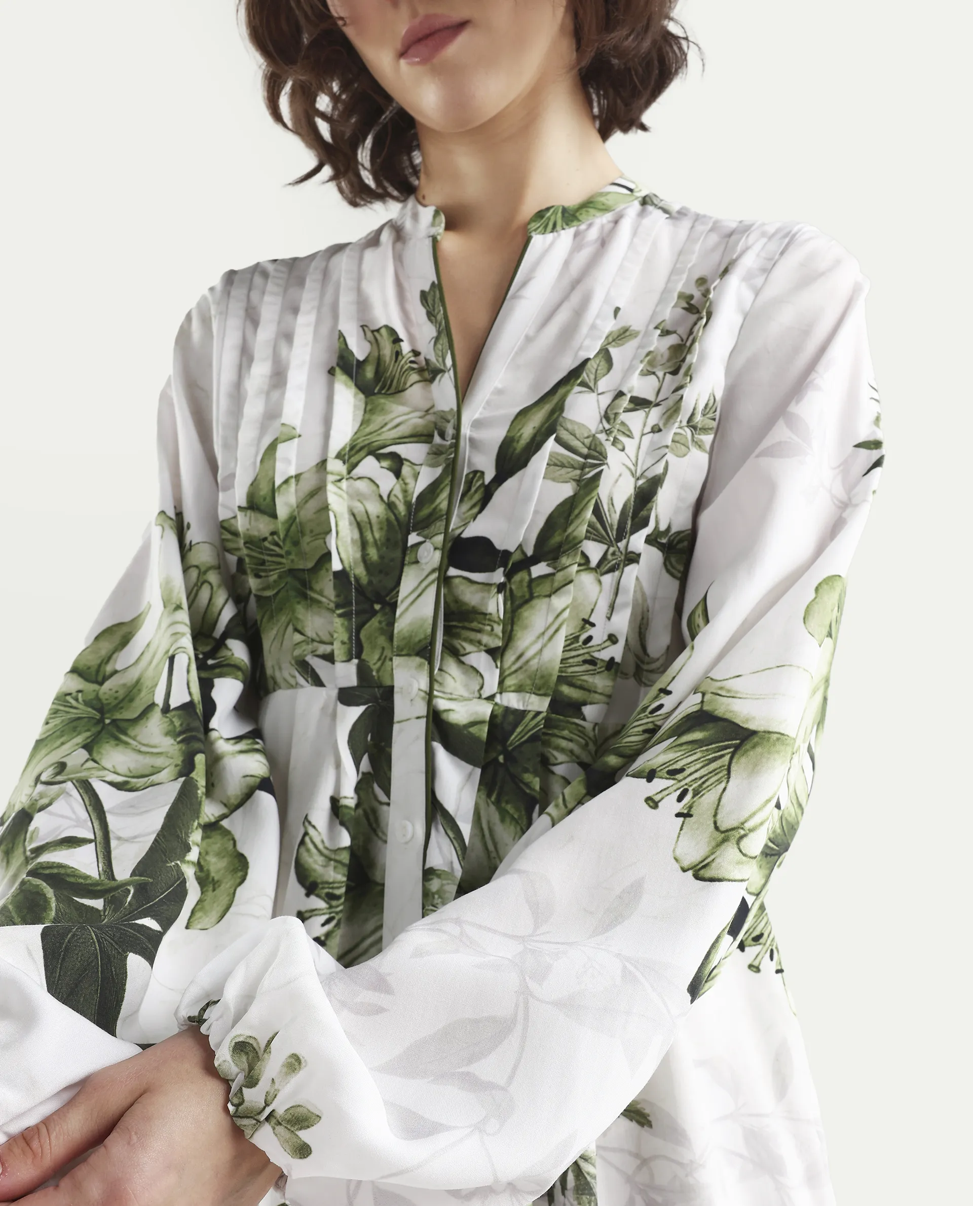 Rareism Women's Arote Off White Viscose Full Sleeve Band Collar Fit And Flare Floral Print Dress - Image 4