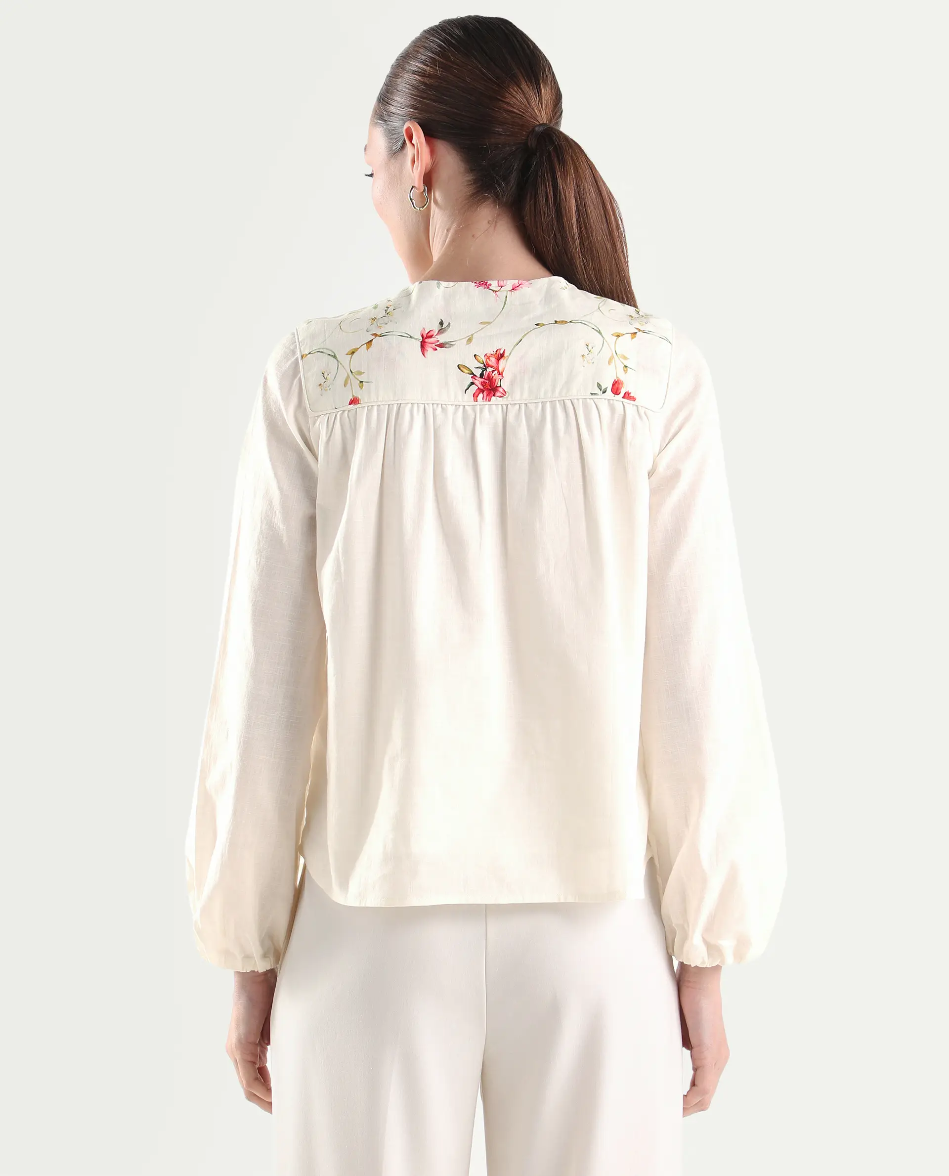 Rareism Women's Aroy-T Off White Cotton Full Sleeve Boxy Printed Top - Image 7