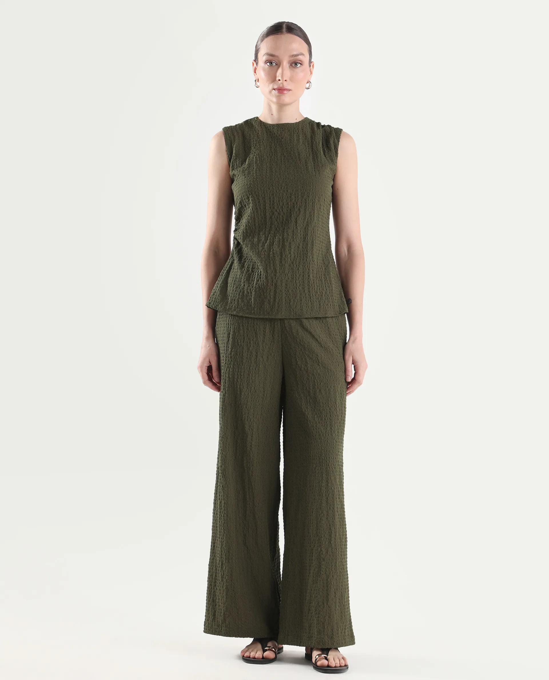 Rareism Women's Arrix-B Olive Polyester Wide Plain Trouser - Image 2