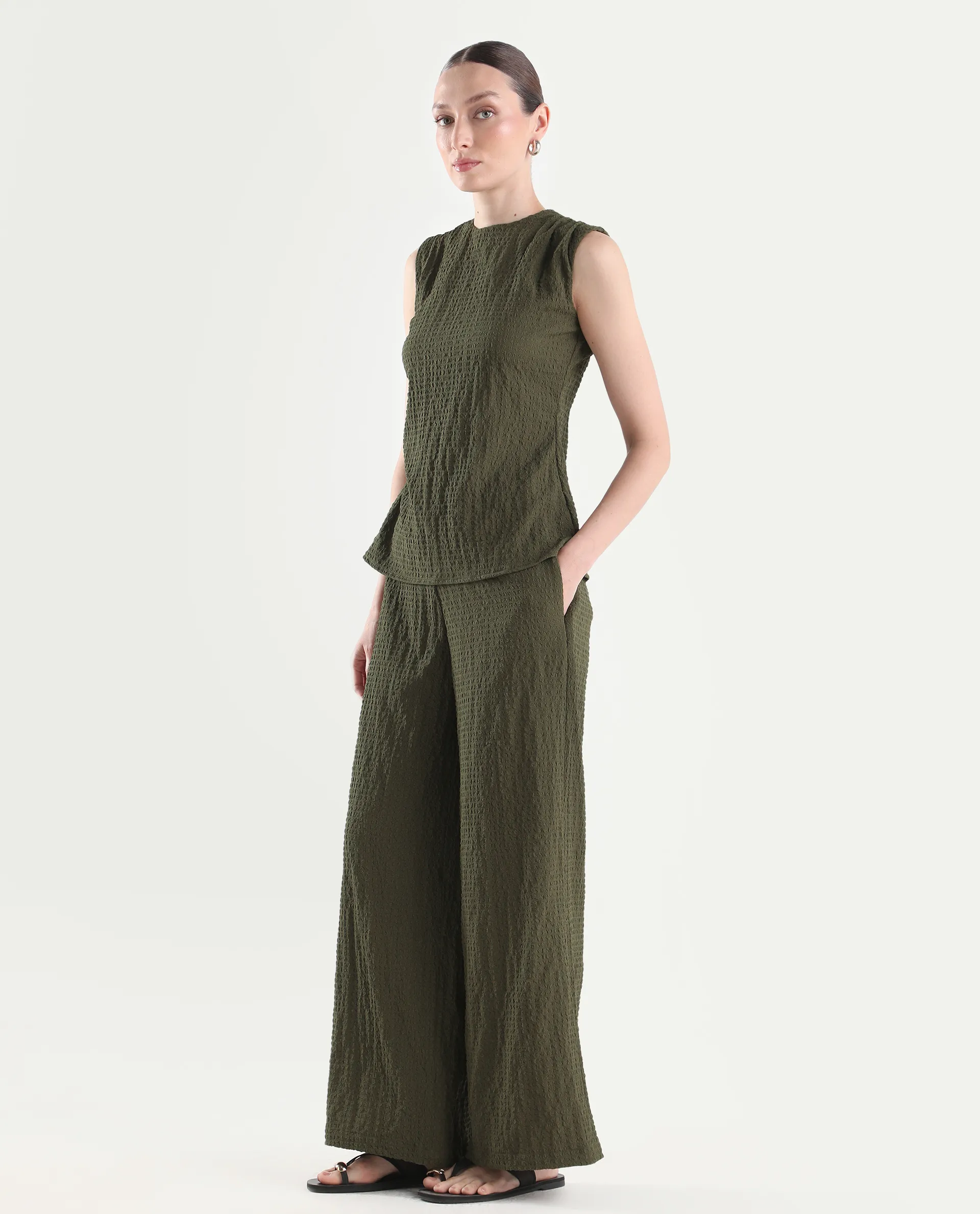 Rareism Women's Arrix-B Olive Polyester Wide Plain Trouser - Image 5