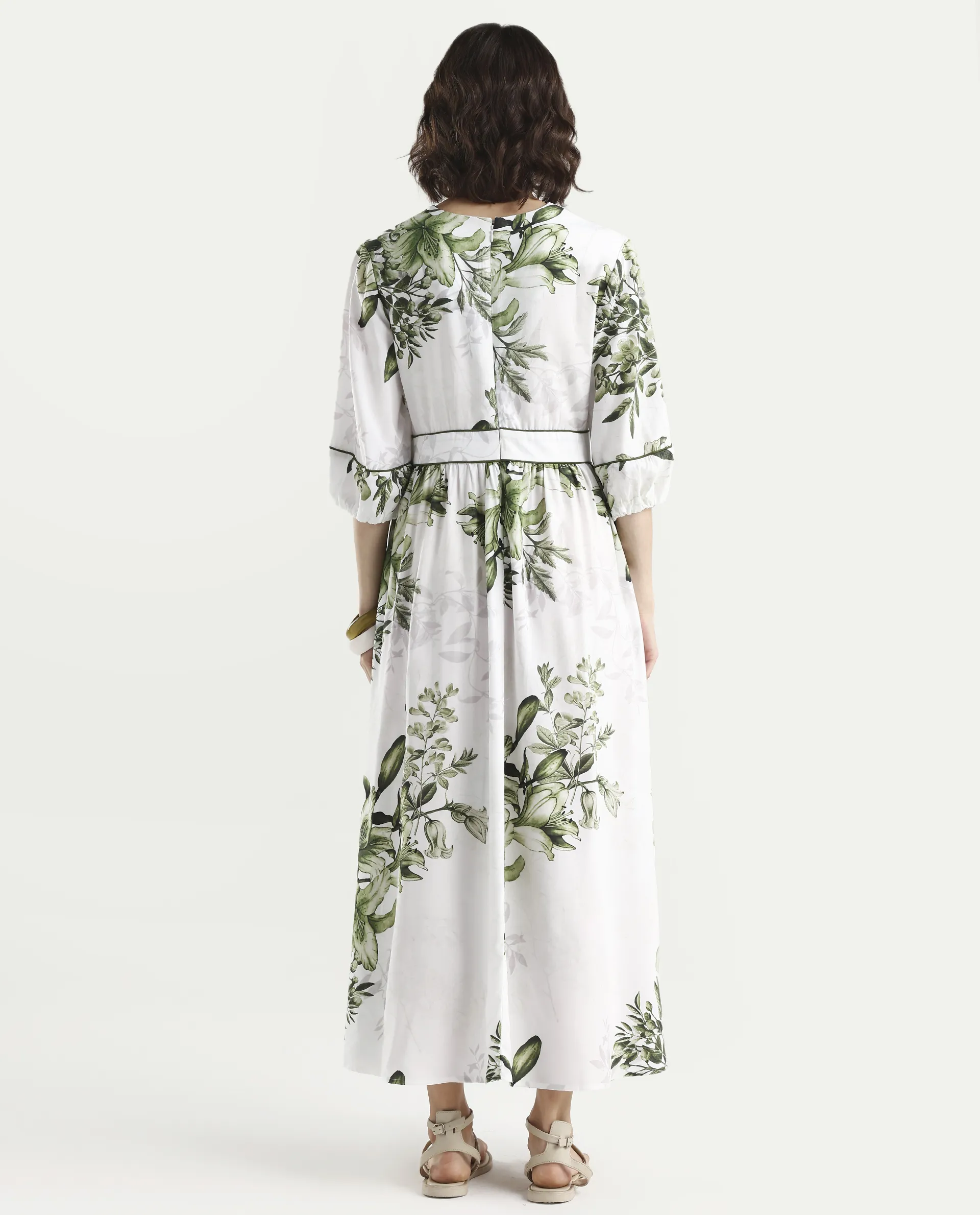 Rareism Women's Arsyn Off White Viscose Half Sleeve V-Neck Fit And Flare Floral Print Dress - Image 7