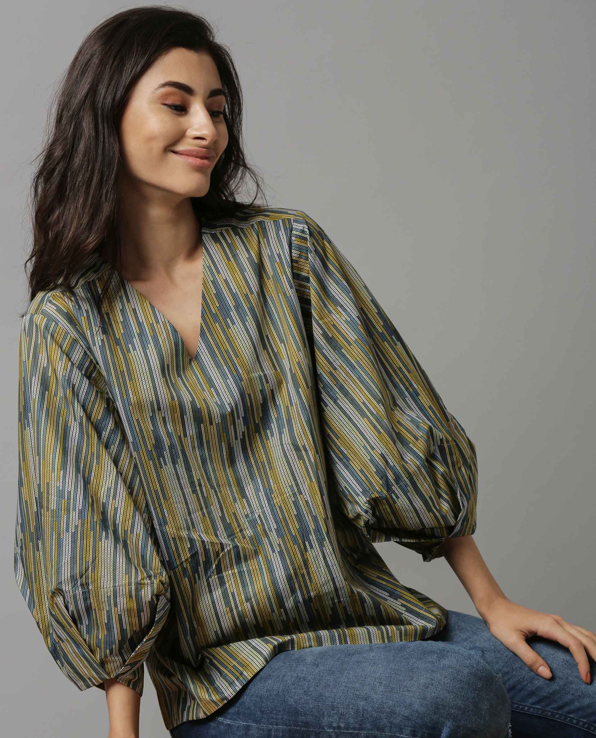 Rareism Women Artsy Green Top Full Sleeves Printed - Image 5