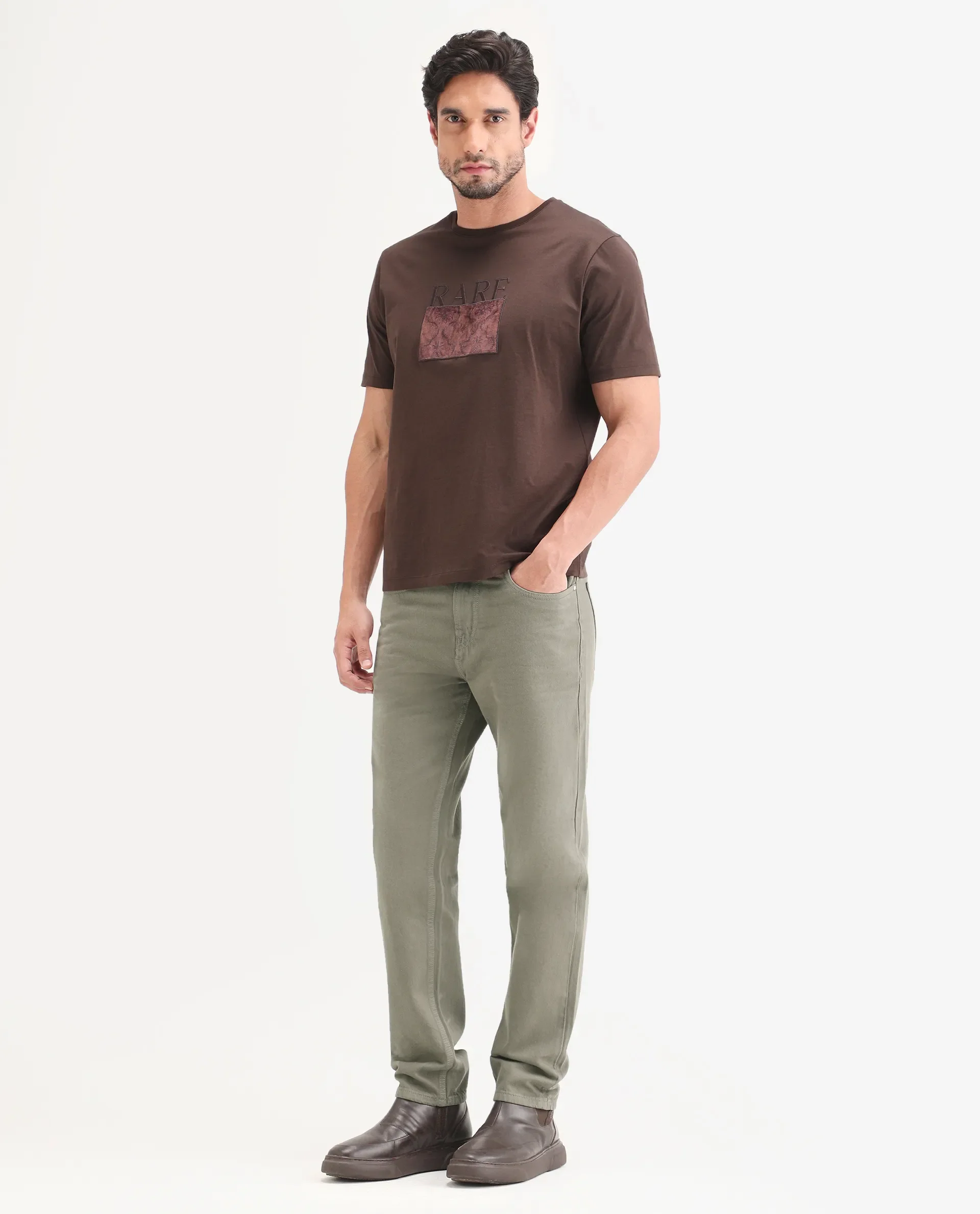 Rare Rabbit Men's Arvi G Green Cotton Fabric Shank And Zipper Kurt Carrot Plain Jeans - Image 4