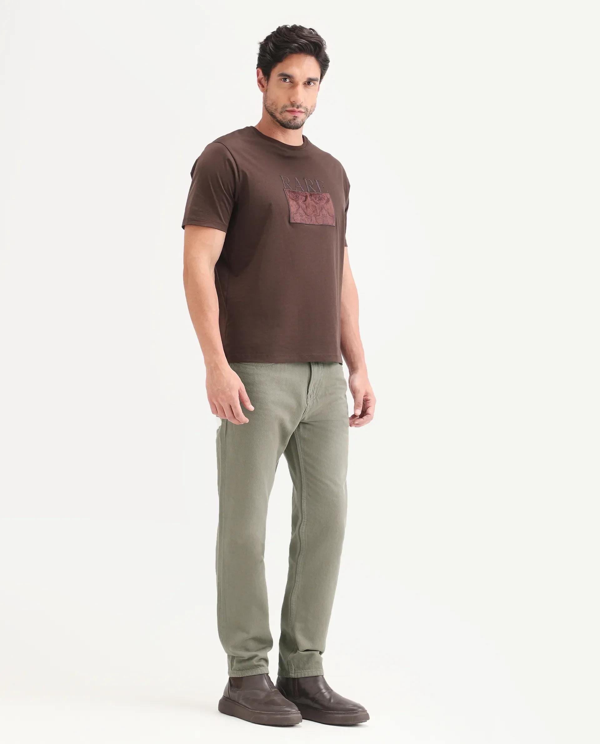 Rare Rabbit Men's Arvi G Green Cotton Fabric Shank And Zipper Kurt Carrot Plain Jeans - Image 5