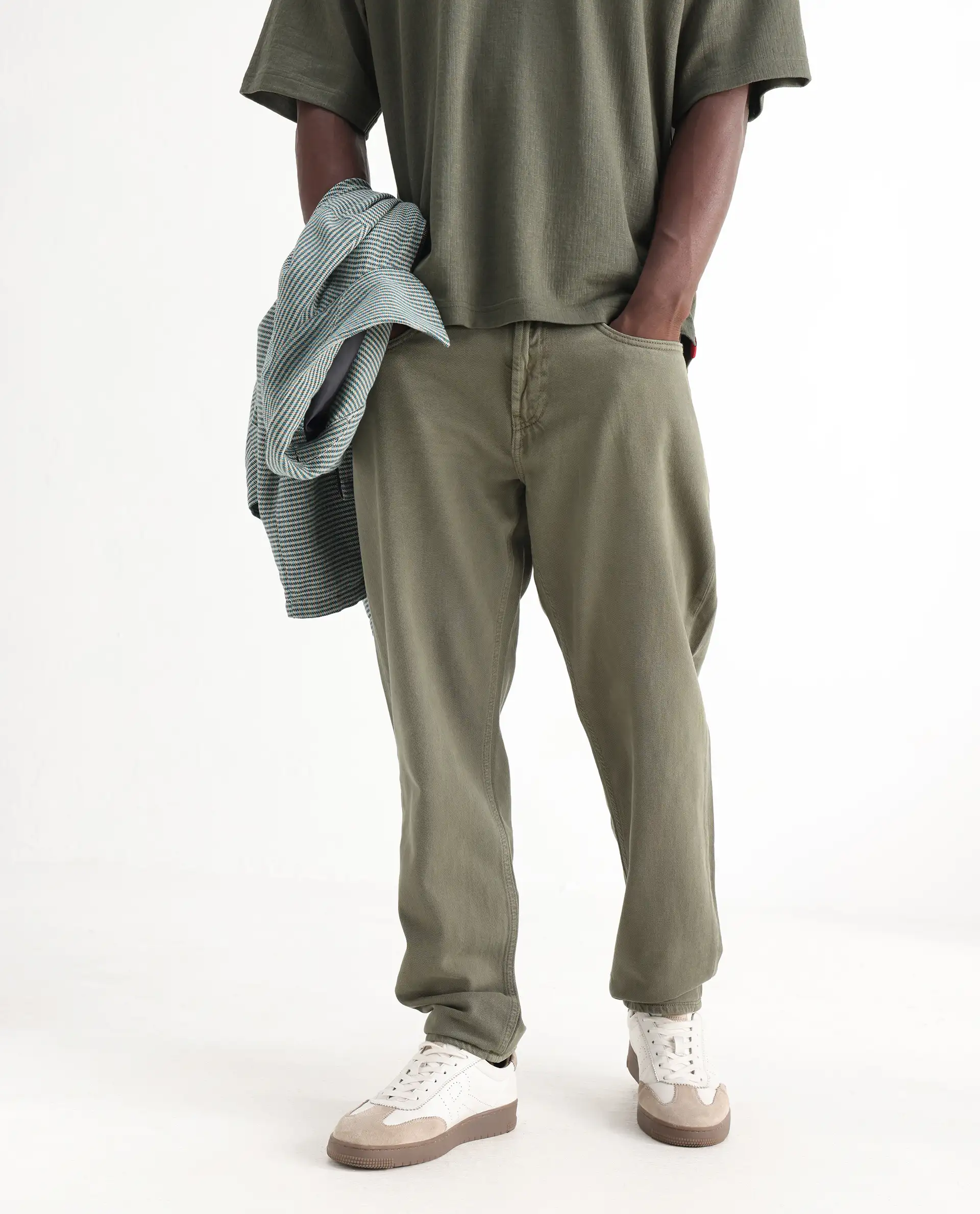 Rare Rabbit Men's Arvi Green Cotton Plain Dond Carrot Fit Jeans - Image 2