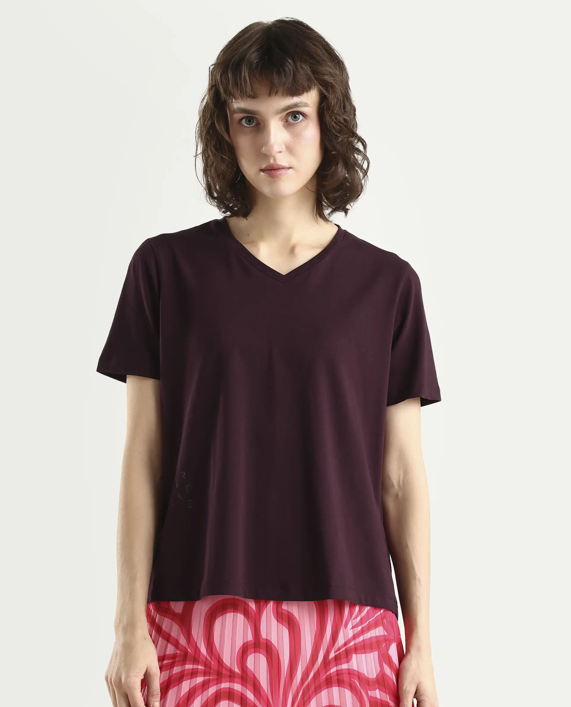Rareism Women's Light Weight High Stretch 180 Gsm Cotton V-Neck Plain Regular Fit T-Shirt - Image 3