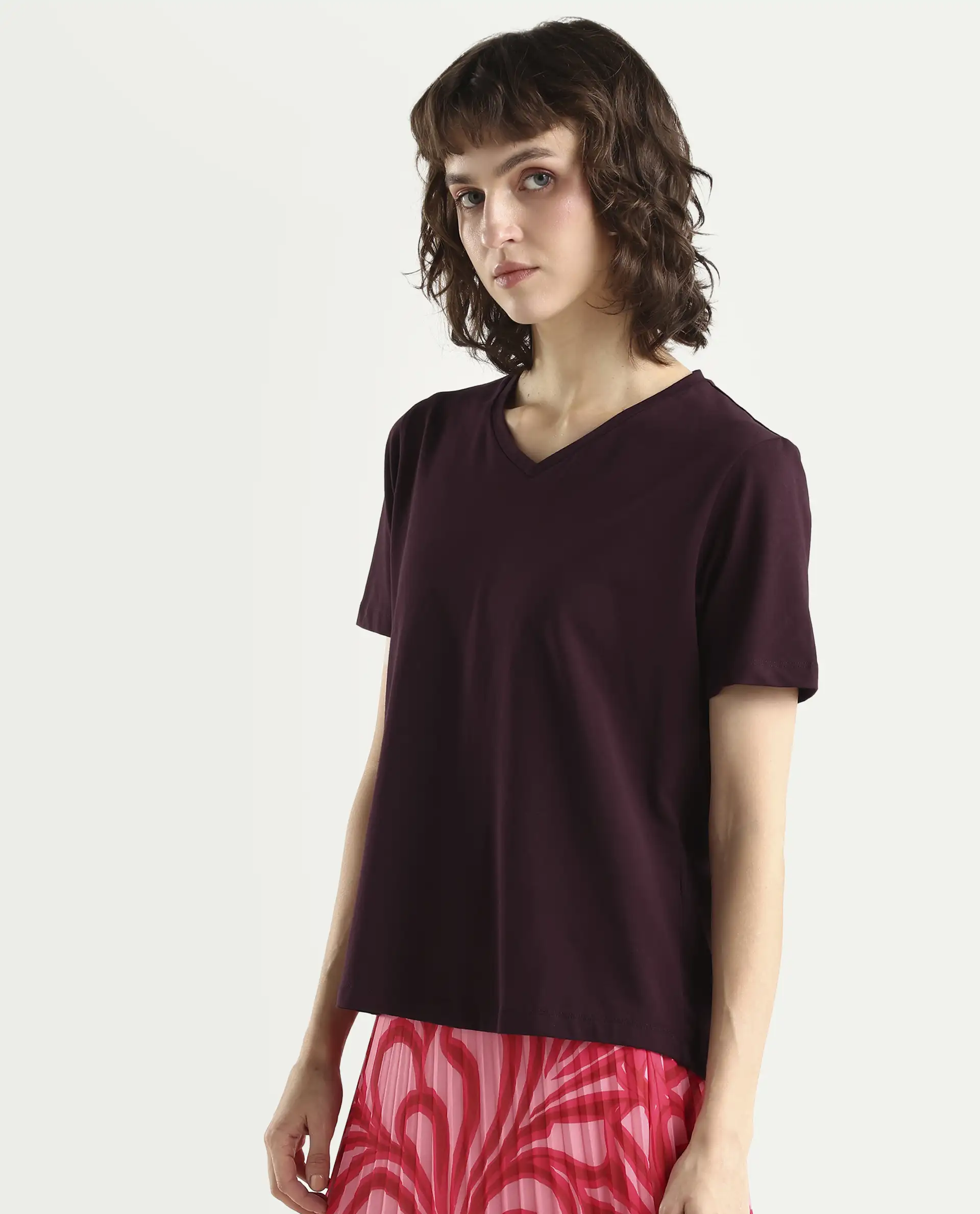Rareism Women's Light Weight High Stretch 180 Gsm Cotton V-Neck Plain Regular Fit T-Shirt - Image 5