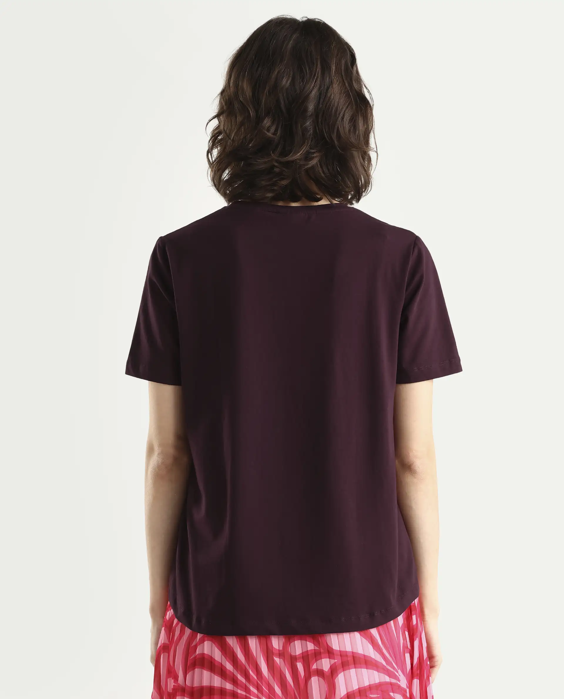 Rareism Women's Light Weight High Stretch 180 Gsm Cotton V-Neck Plain Regular Fit T-Shirt - Image 7
