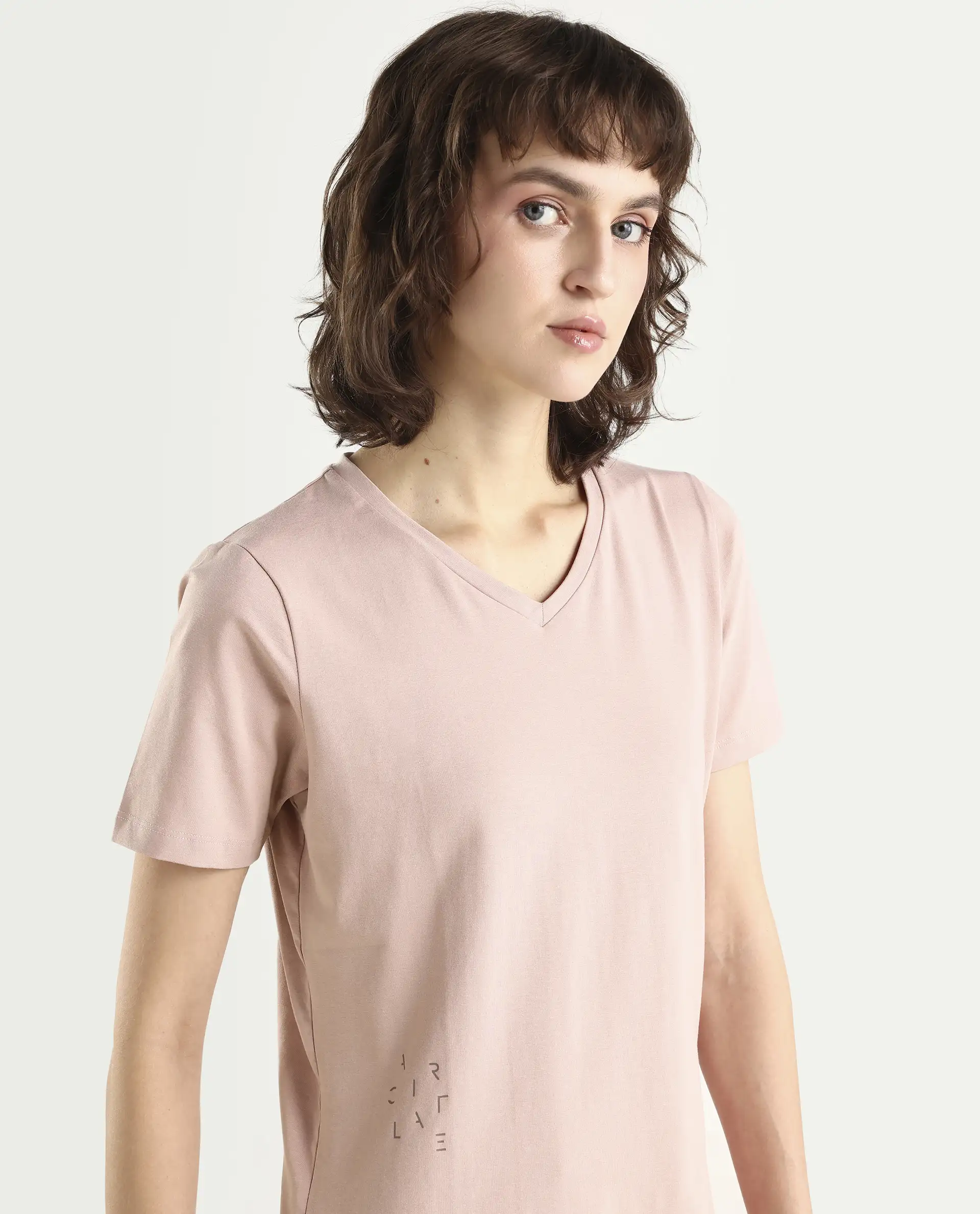 Rareism Women's Arvi Dusky Pink Cotton Blend V-Neck Plain Regular Fit T-Shirt - Image 4