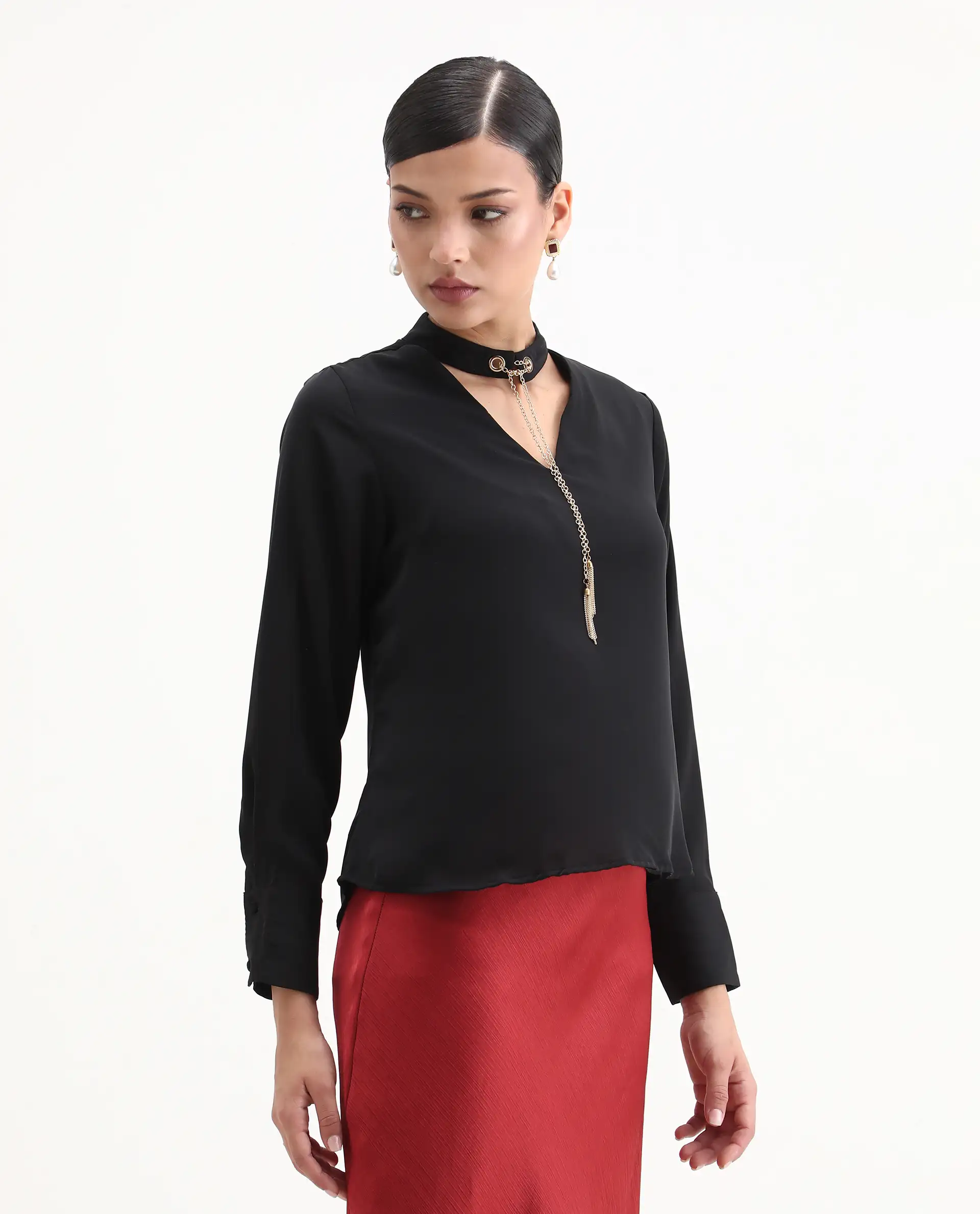Rareism Women's Ascom Black Milestone V-Neck Plain Cuffed Sleeve Regular Fit Top - Image 4