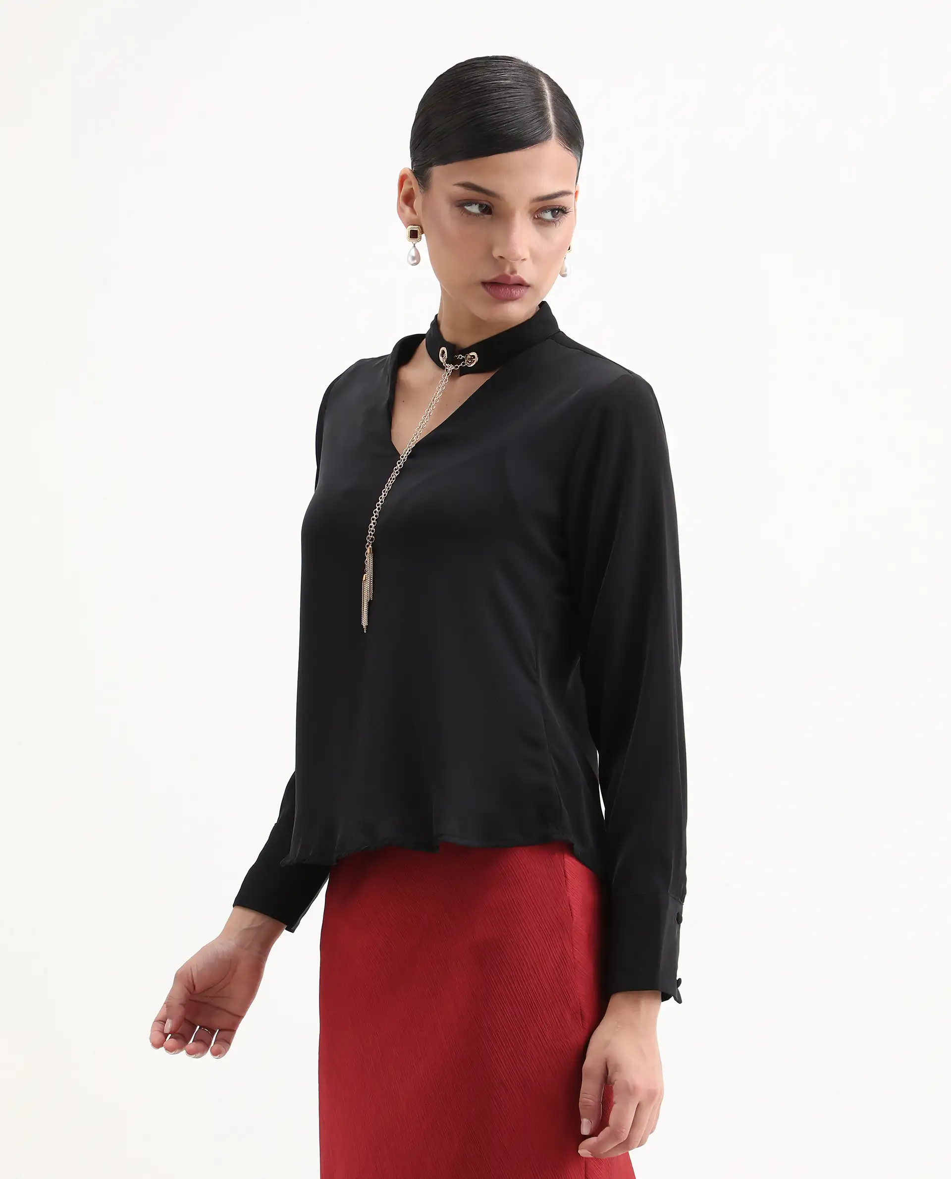 Rareism Women's Ascom Black Milestone V-Neck Plain Cuffed Sleeve Regular Fit Top - Image 5