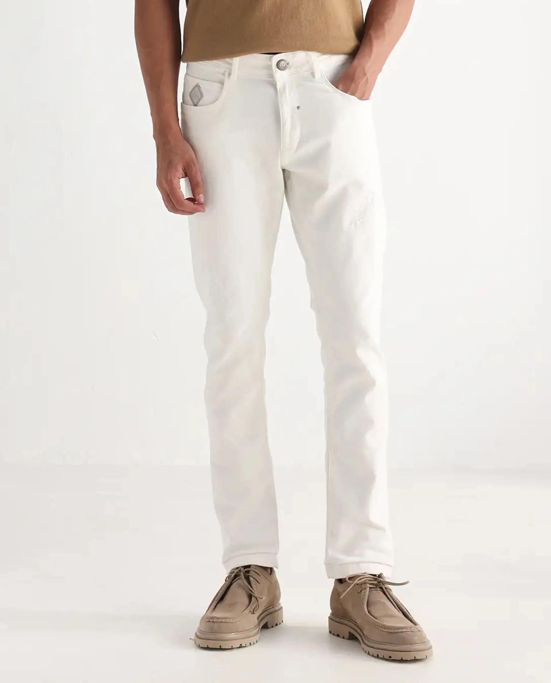 Rare Rabbit Men's Astro White Cotton Blend Plain Hawk Slim Fit Jeans - Image 10