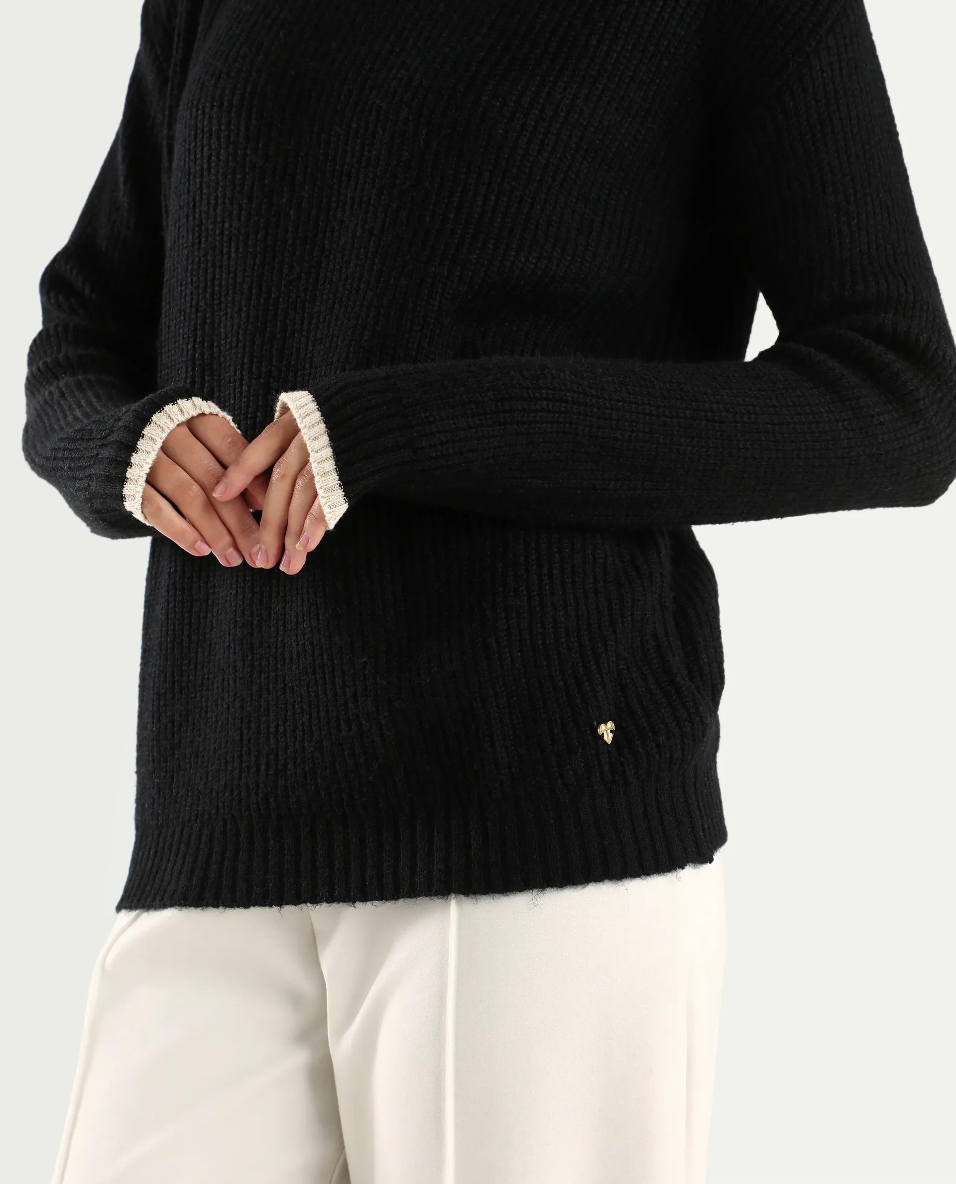 Rareism Women's Astrophel Black Acrylic Boat Neck Plain Relaxed Fit Sweater - Image 5