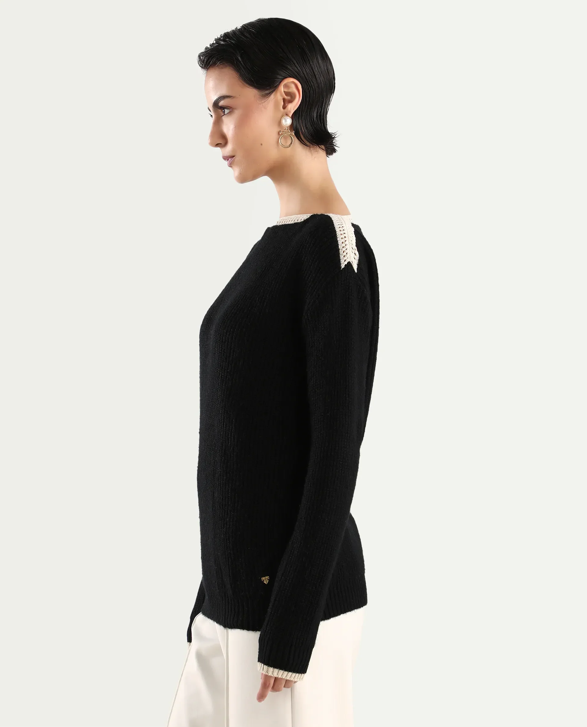 Rareism Women's Astrophel Black Acrylic Boat Neck Plain Relaxed Fit Sweater - Image 6