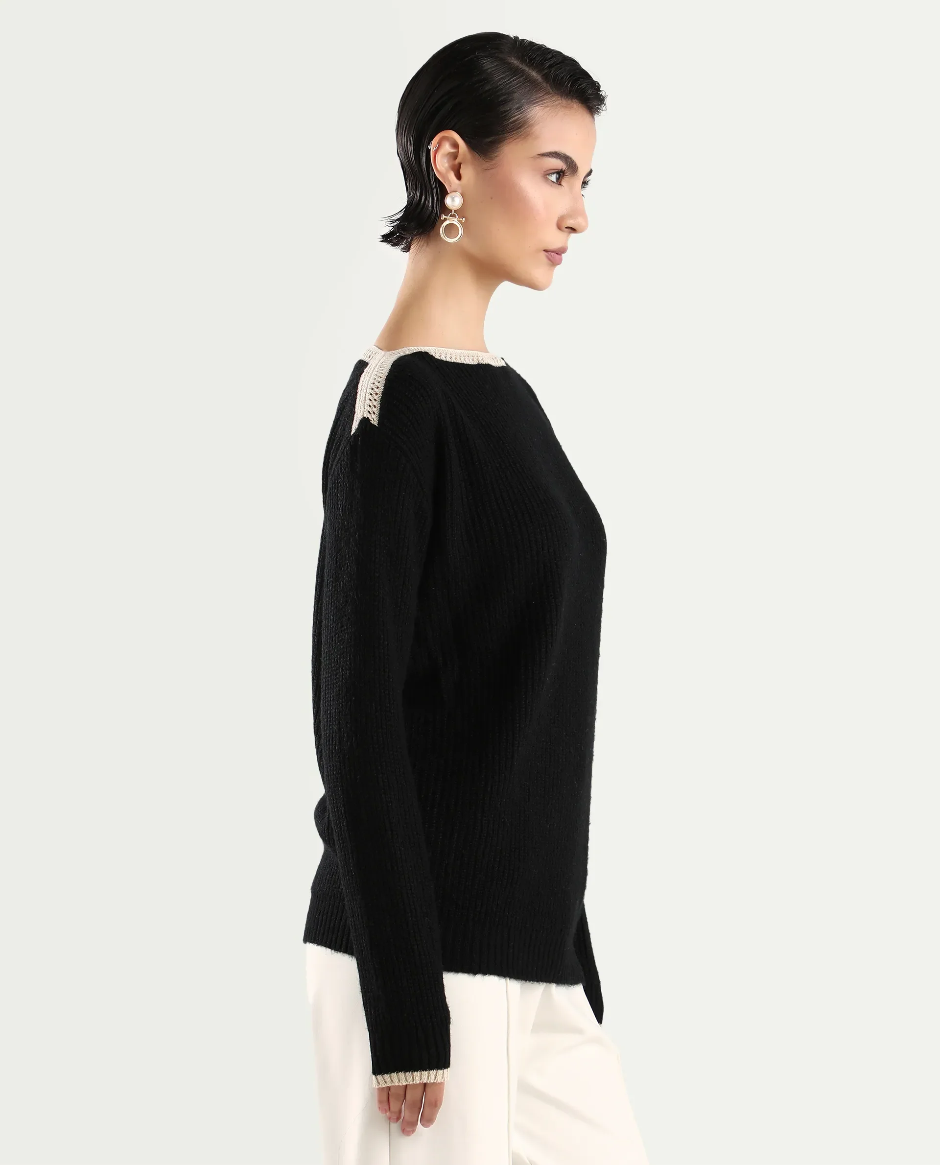 Rareism Women's Astrophel Black Acrylic Boat Neck Plain Relaxed Fit Sweater - Image 7
